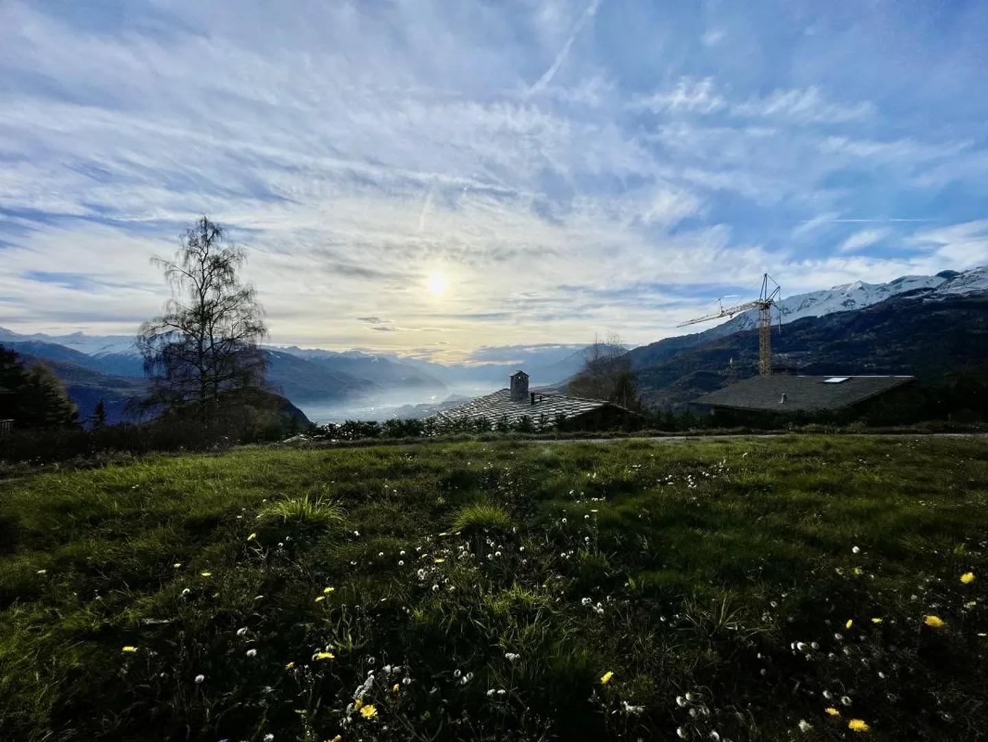 Chalet with Stunning Views - Photo 8 of 9