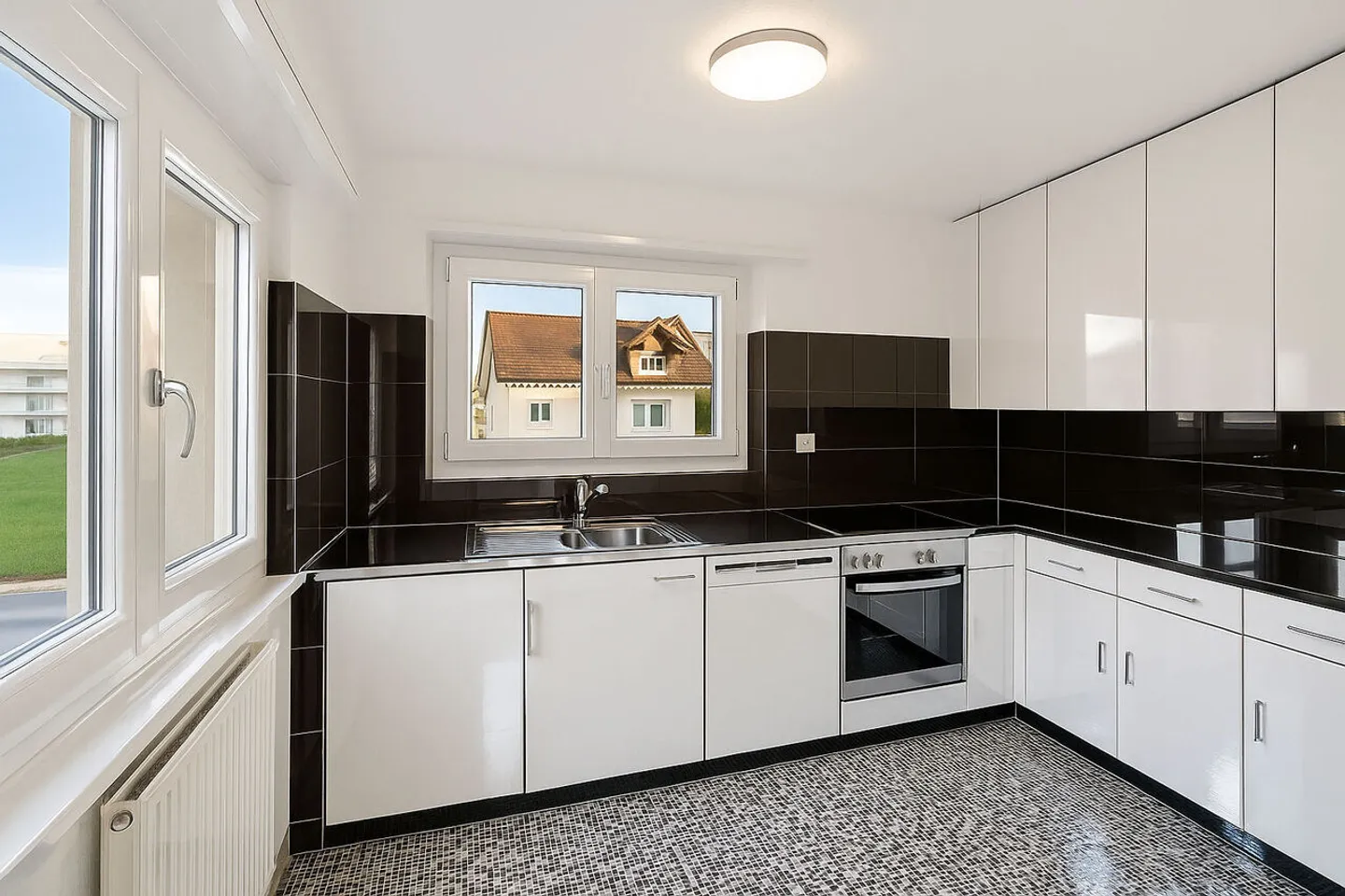 «Magnifico appartamento di 3 stanze completamente ristrutturato con balcone.» - Foto 1 di 6