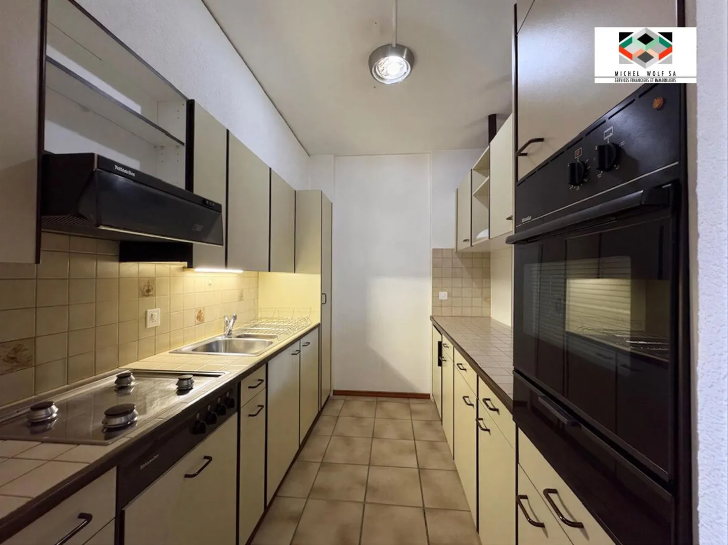 Appartement Charmant avec Balcon - Photo 3 sur 6