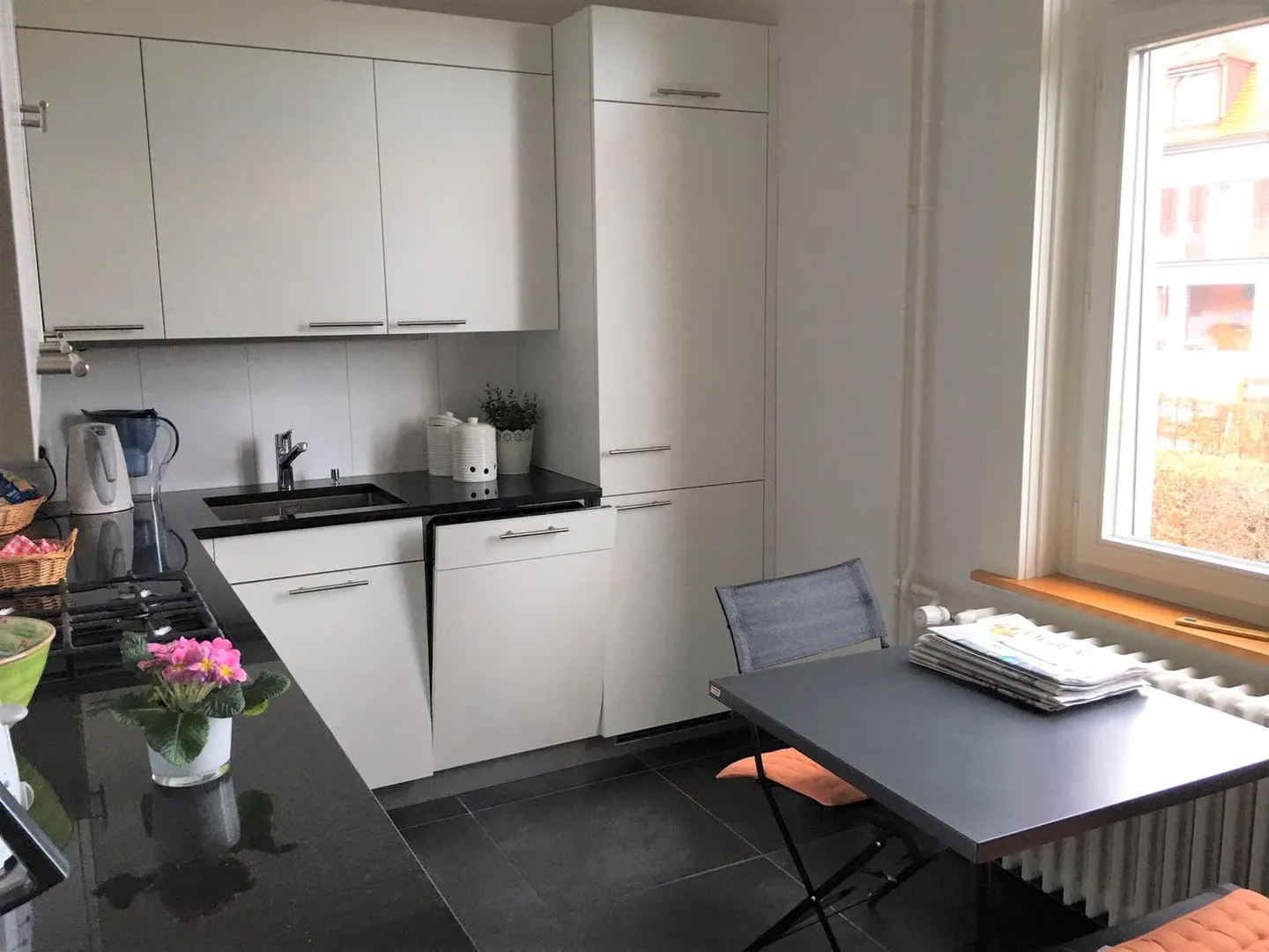 Charmante Wohnung mit Balkon - Foto 2 von 8