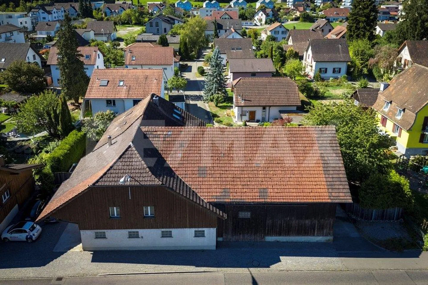 Characterful farmhouse with large barn and ecology in Gräni... - Photo 3 of 13
