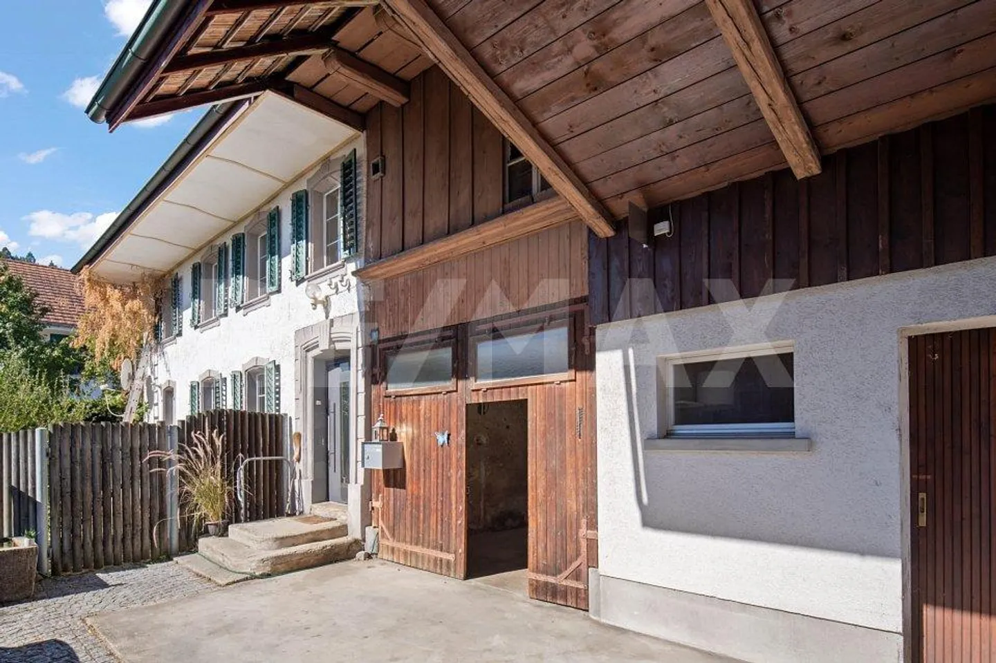 Characterful farmhouse with large barn and ecology in Gräni... - Photo 4 of 13