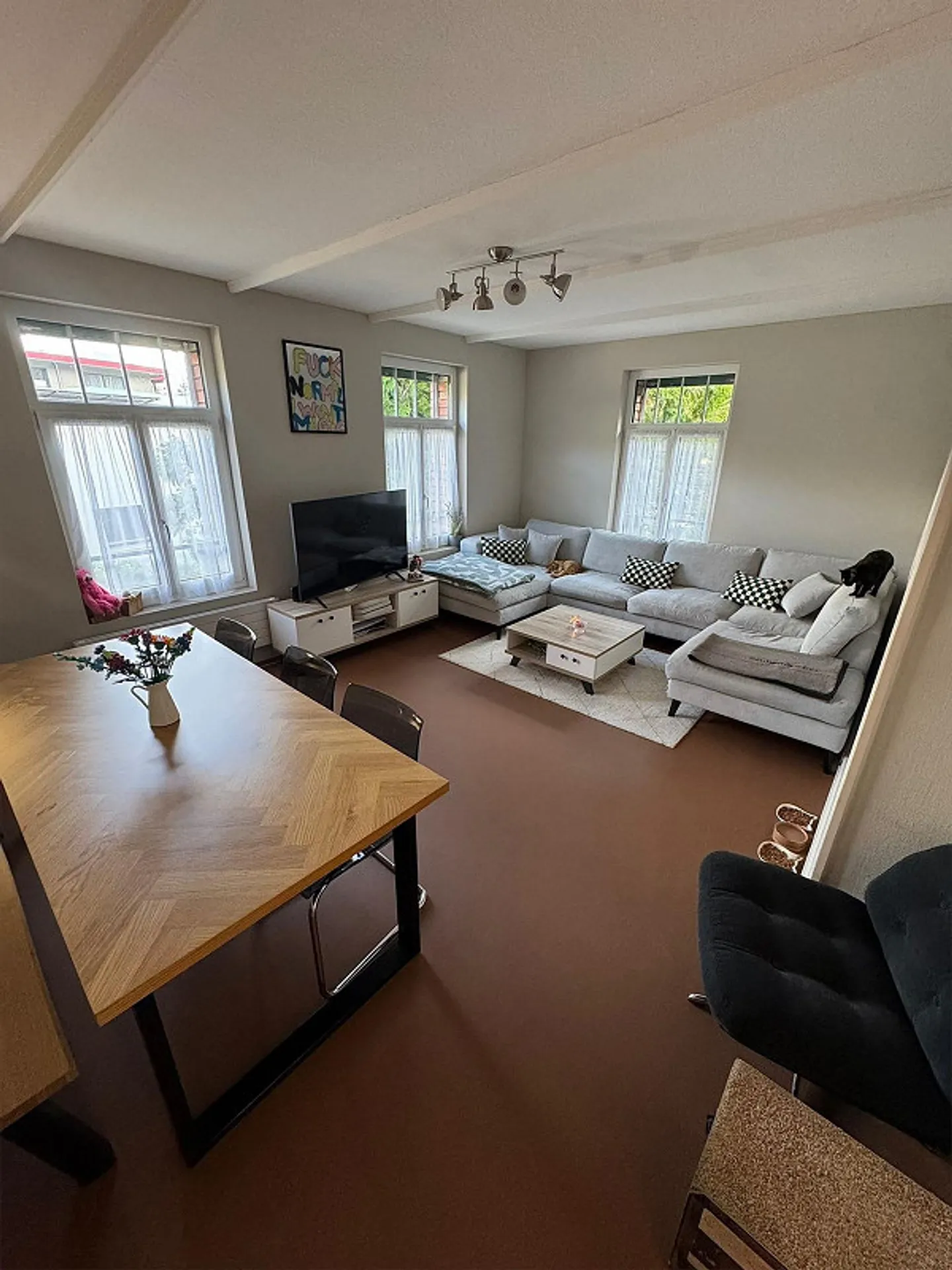 Appartement meublé de 4 pièces à Goldau avec vue imprenable sur le lac - Photo 4 sur 8