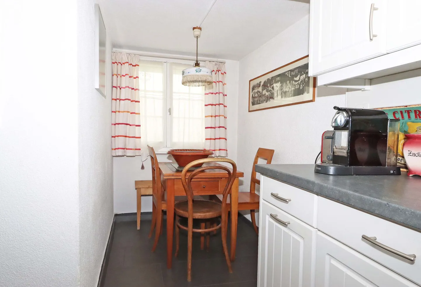 Mezza casa residenziale o per vacanze con giardino in una posizione tranquilla e soleggiata a Matt - Foto 4 di 18