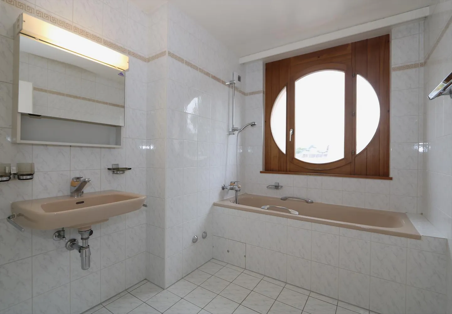 Penthouse-Wohnung mit Terrasse in Perly - Foto 9 von 15