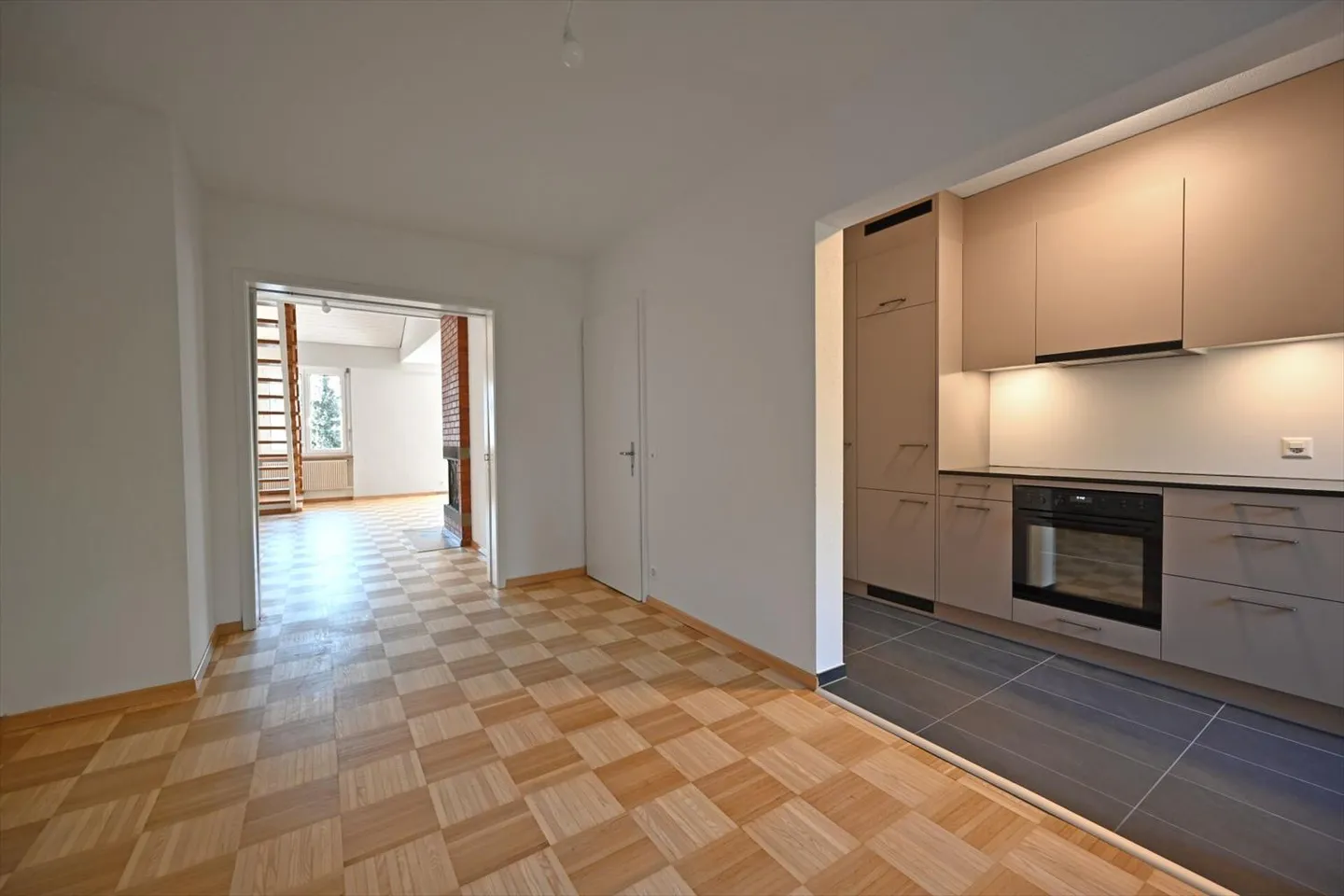 Appartement 5.5 pièces - Foto 1 von 12