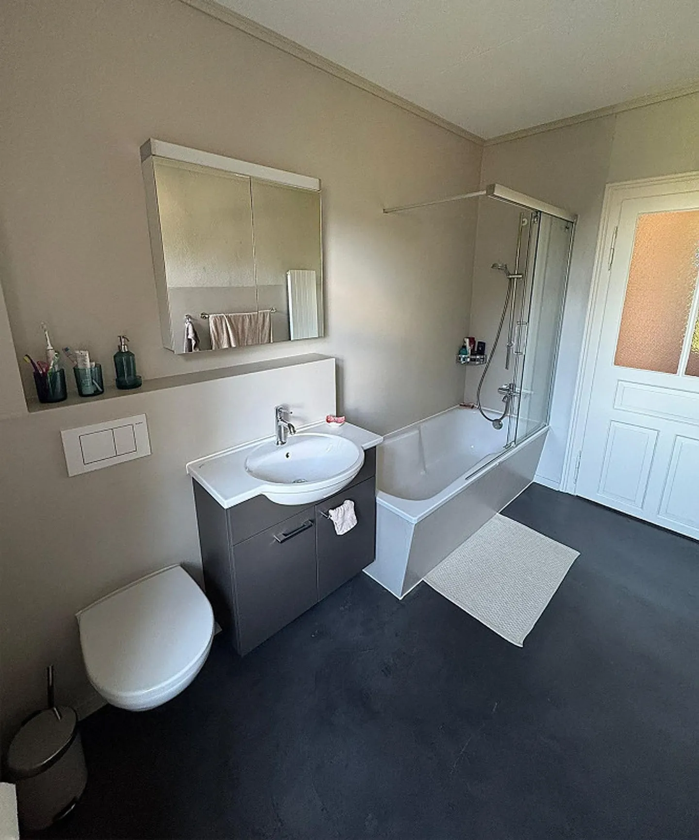 Appartement meublé de 4 pièces à Goldau avec vue imprenable sur le lac - Photo 6 sur 8