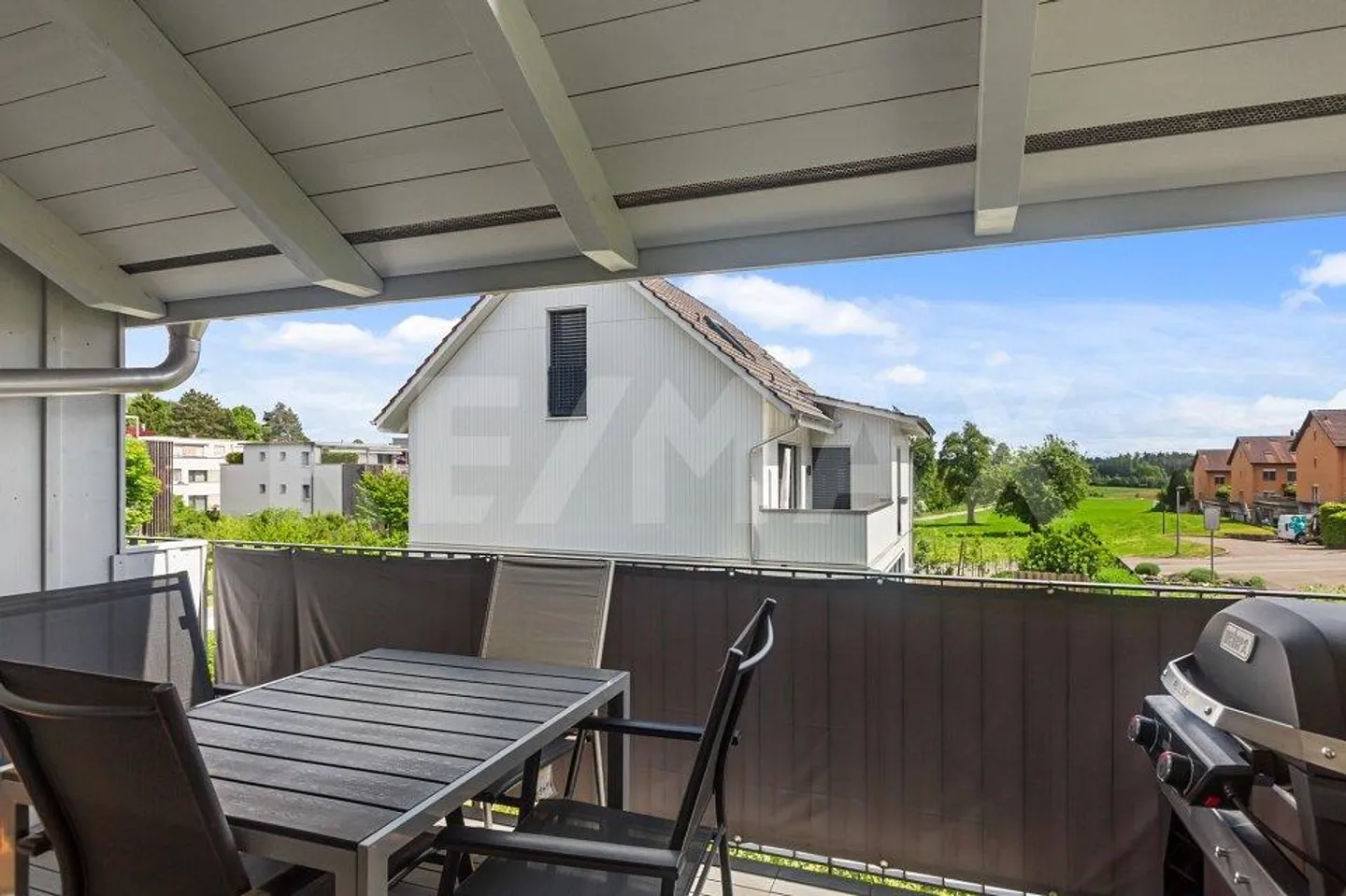 Spacious 4.5-room condominium in a central residential location - Photo 11 of 13