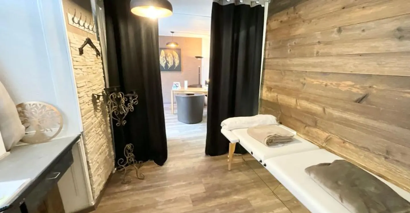 Spazio commerciale nel cuore del Villaggio - Foto 4 di 7
