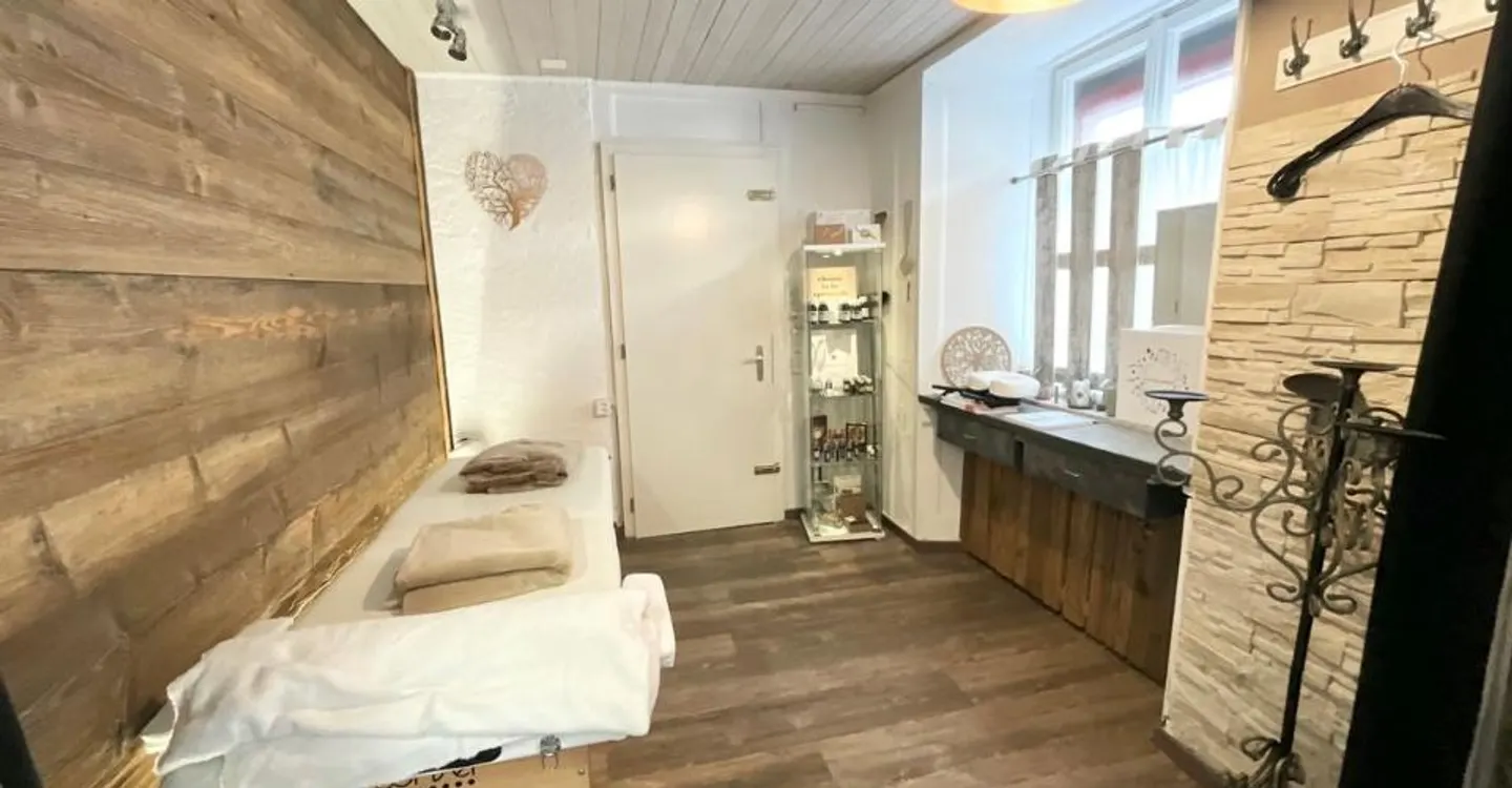 Spazio commerciale nel cuore del Villaggio - Foto 6 di 7