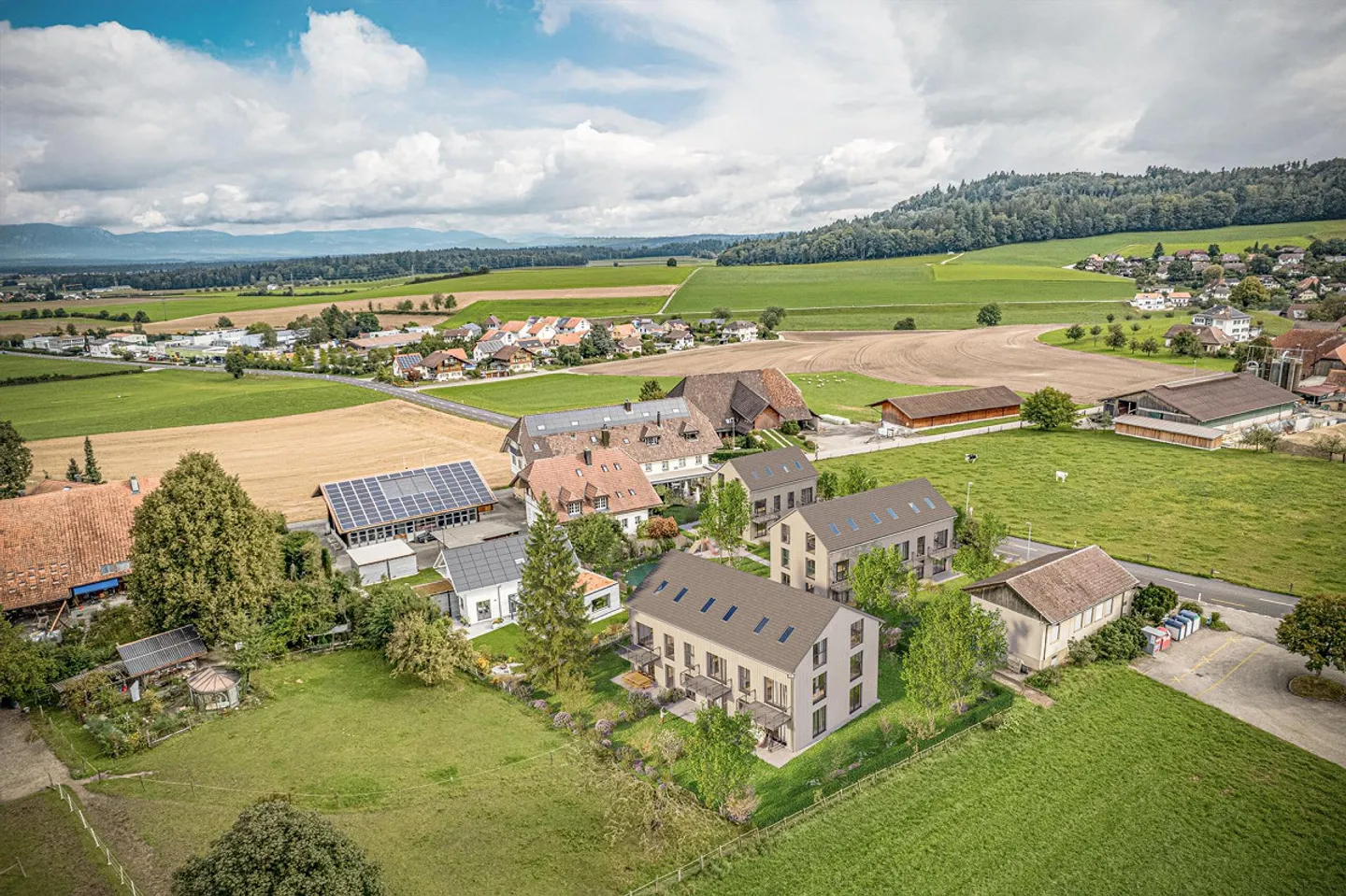 ATTRACTIVE DEVELOPMENT POTENTIAL ON 3,202 m² - Photo 1 of 5