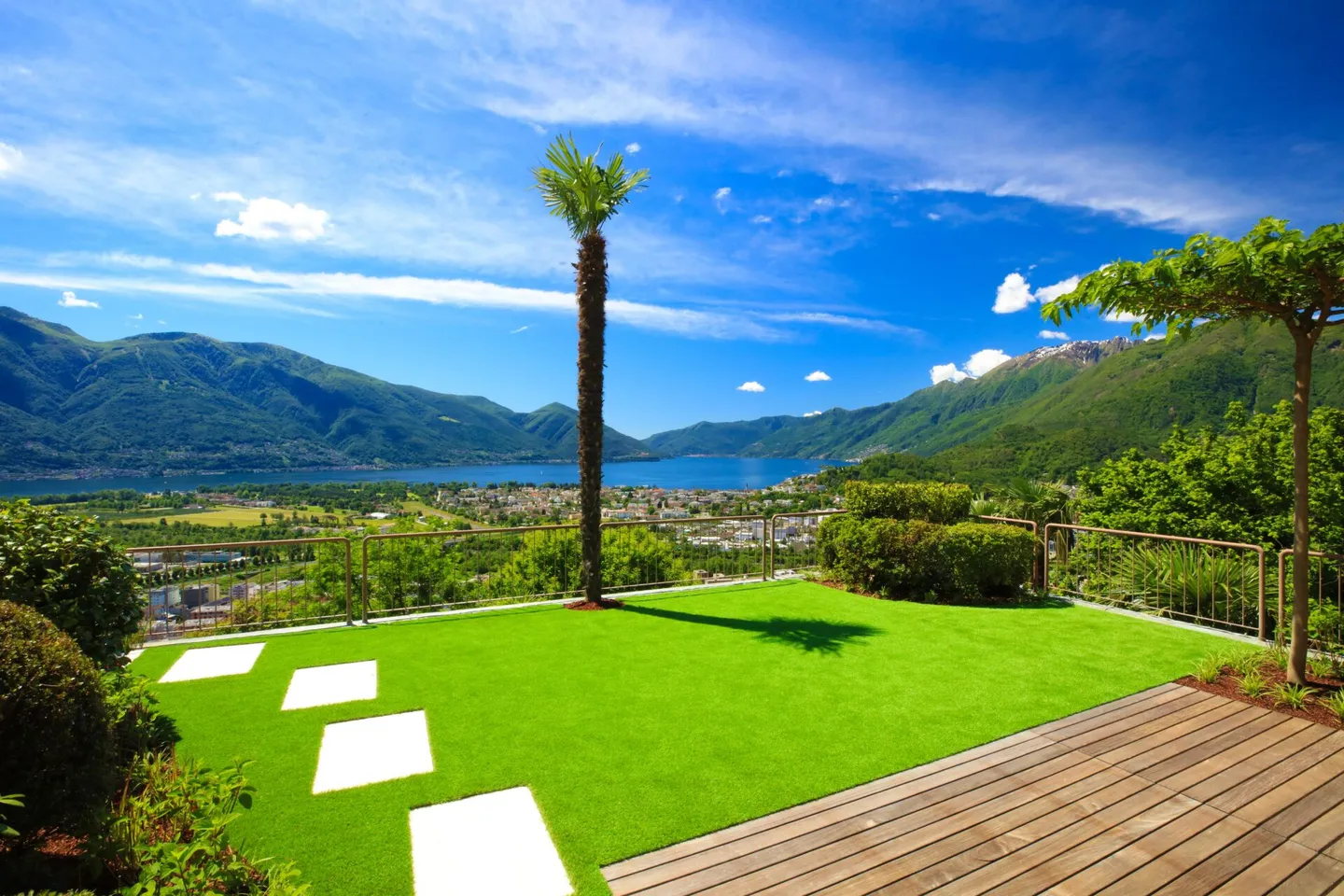 App. di 4.5 locali con giardino privato e spettacolare vista lago - Foto 8 di 8