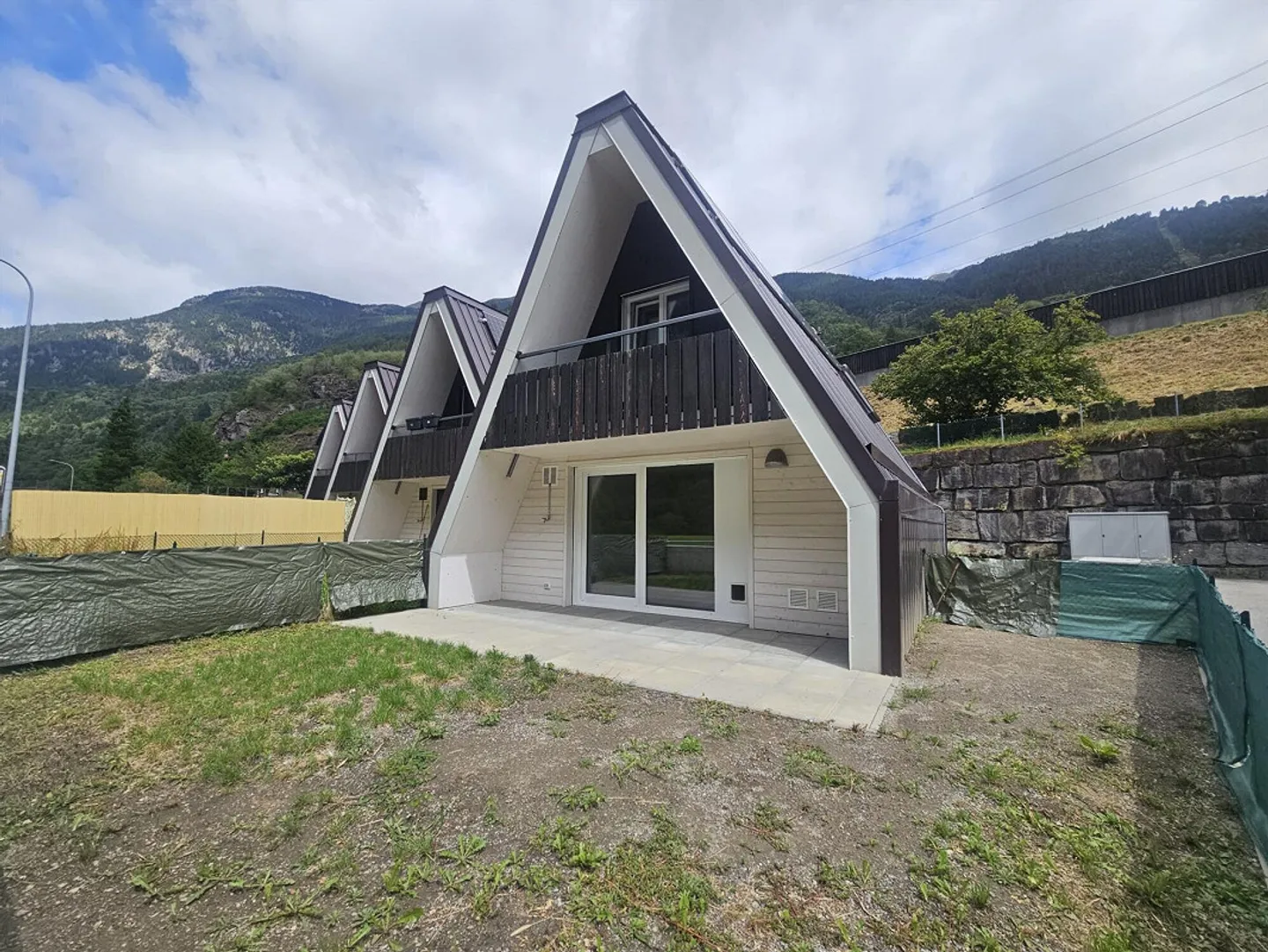 Maison individuelle caractéristique 4.5 pièces à Faido - Photo 1 sur 9