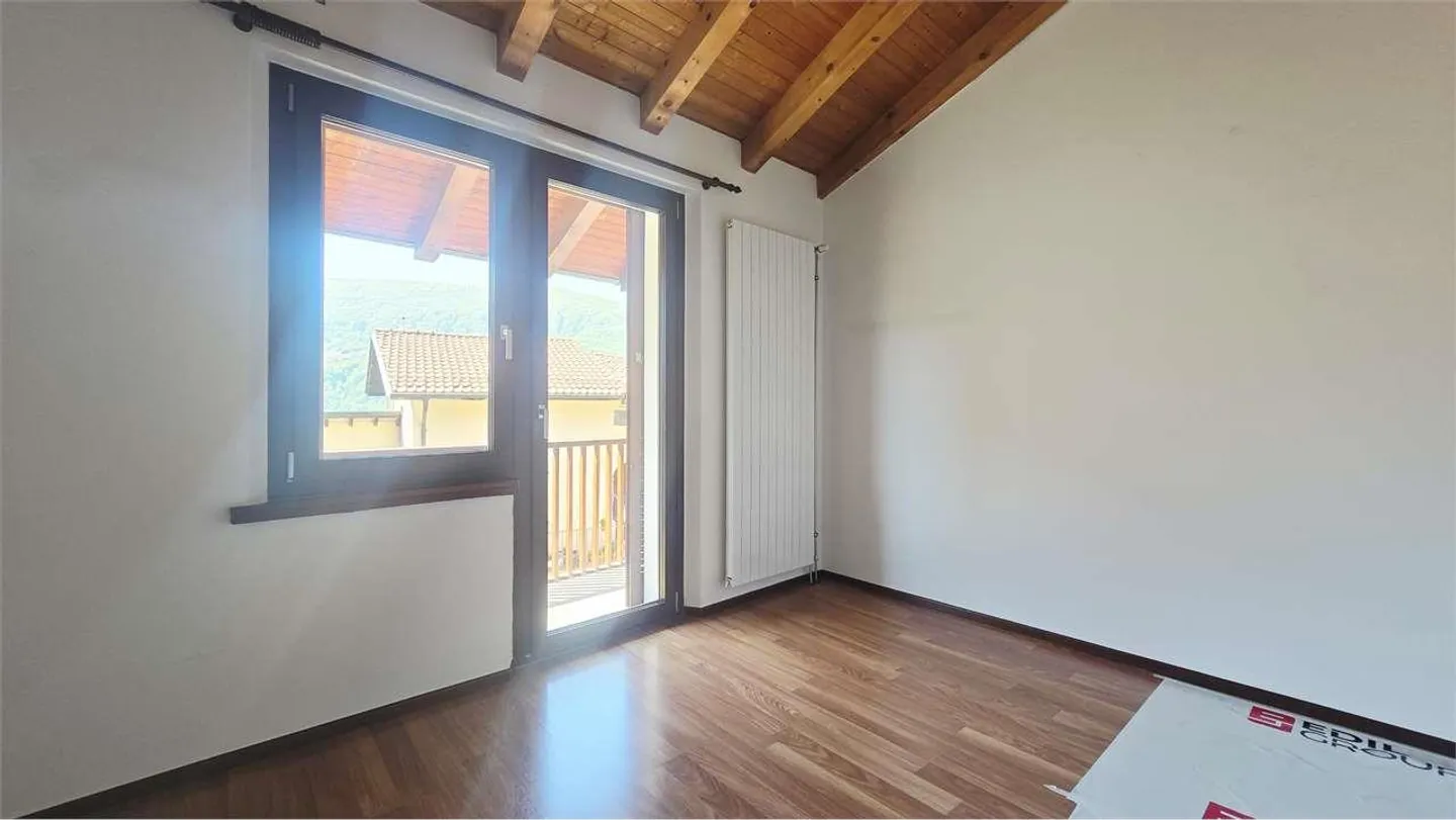 Nucleo di Vezia: renovated 3-level house with Ticinese charm - Photo 3 of 13
