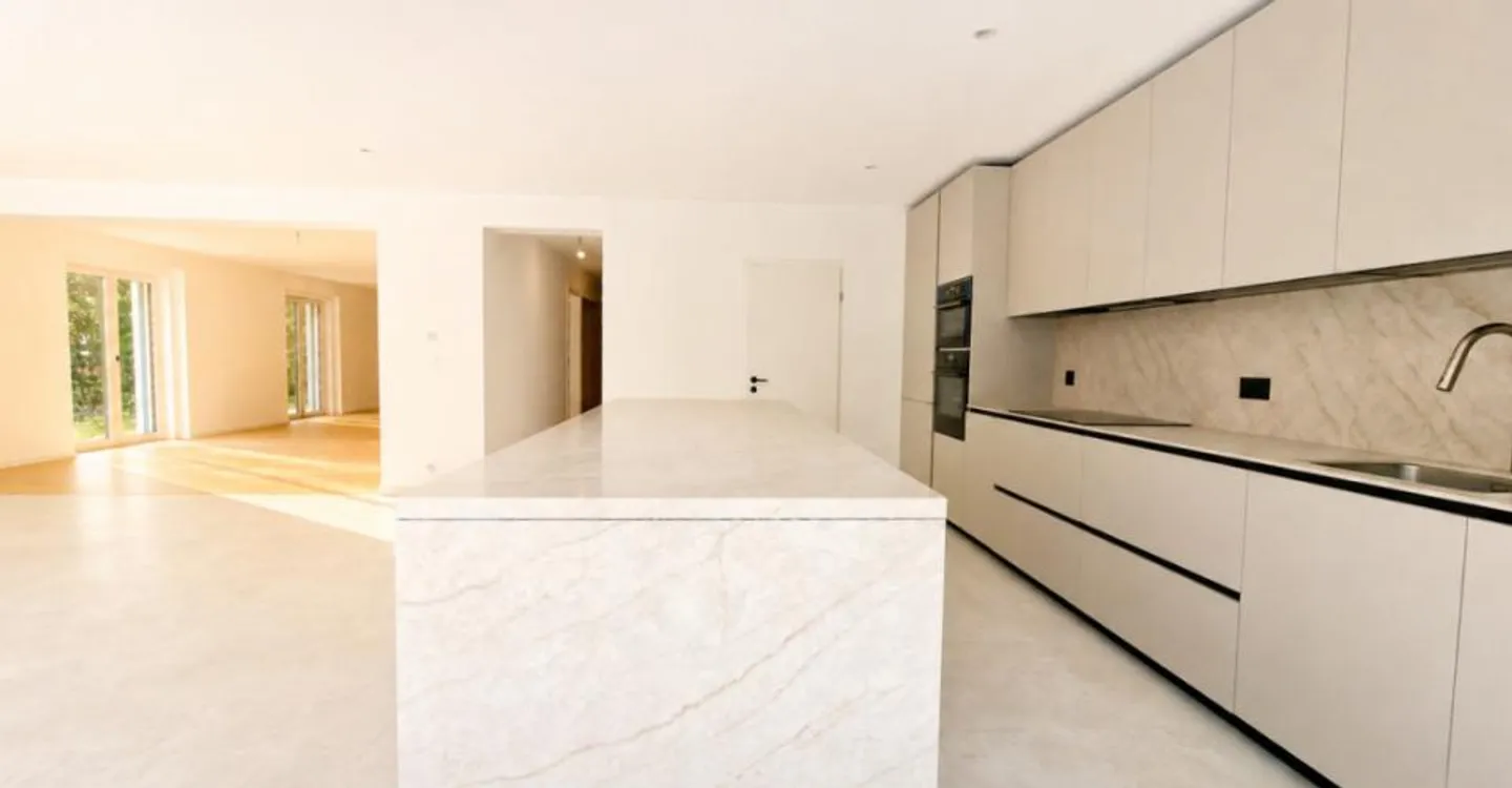 Elegante Villa Familiare a Collonge-Bellerive - Foto 4 di 7