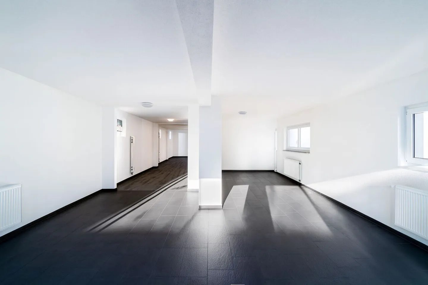 Magnificent commercial space of 110 m2 completely renovated. - Photo 3 of 5