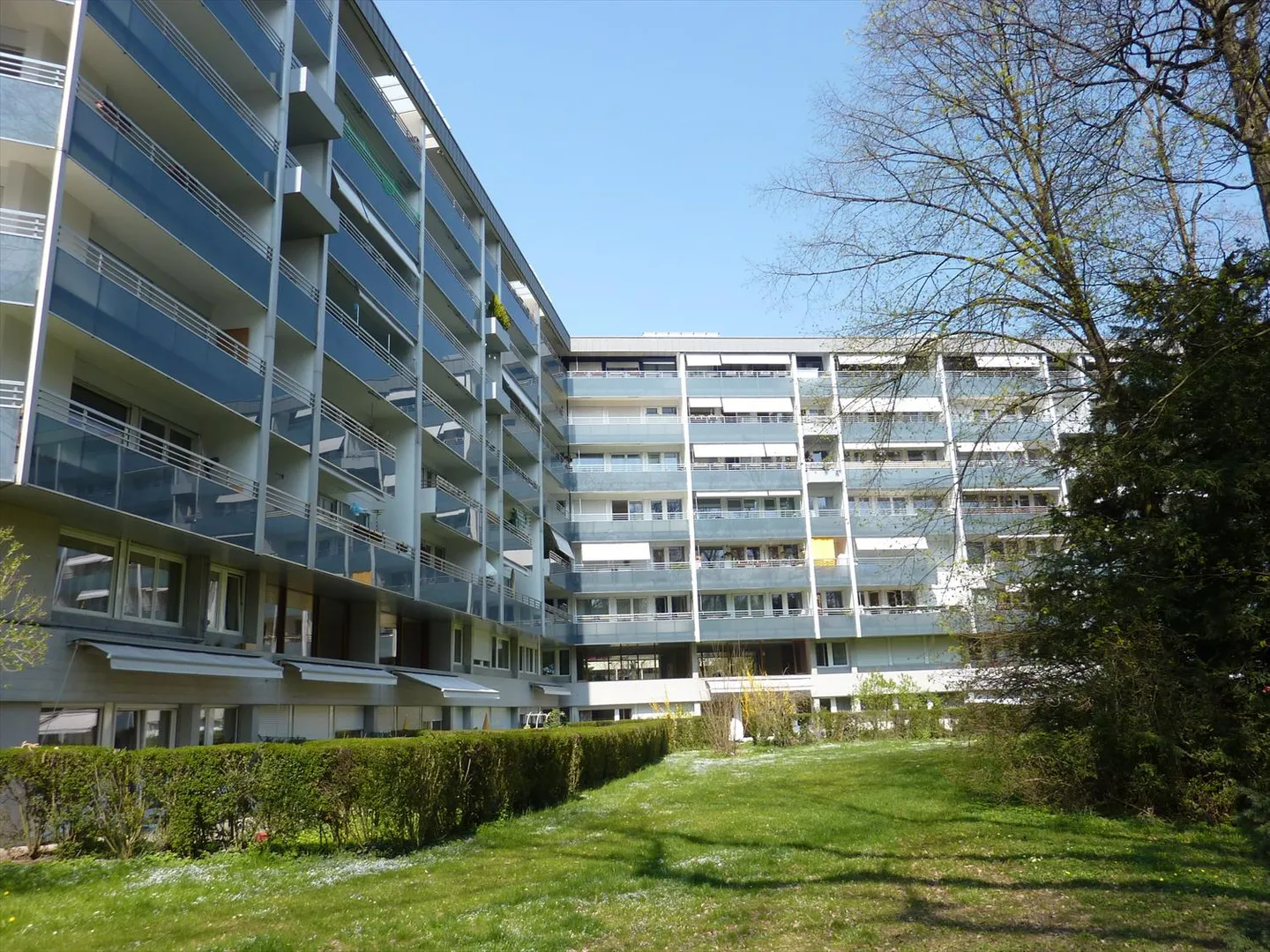 Place de parking extérieure à louer - Photo 1 sur 2