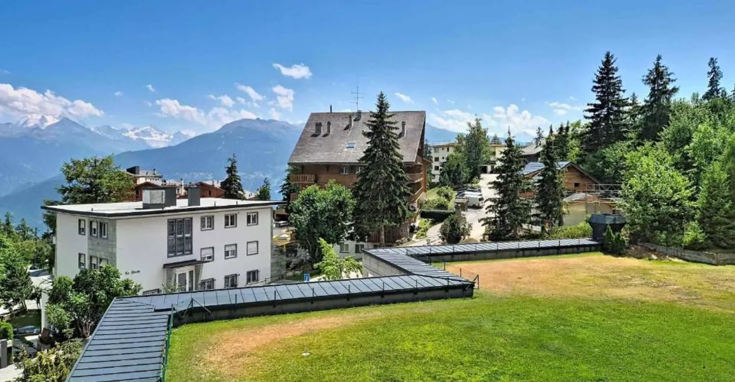 Selten - 2,5 ZIMMER IM HERZEN, 2026 RENOVIERT - Foto 2 von 12