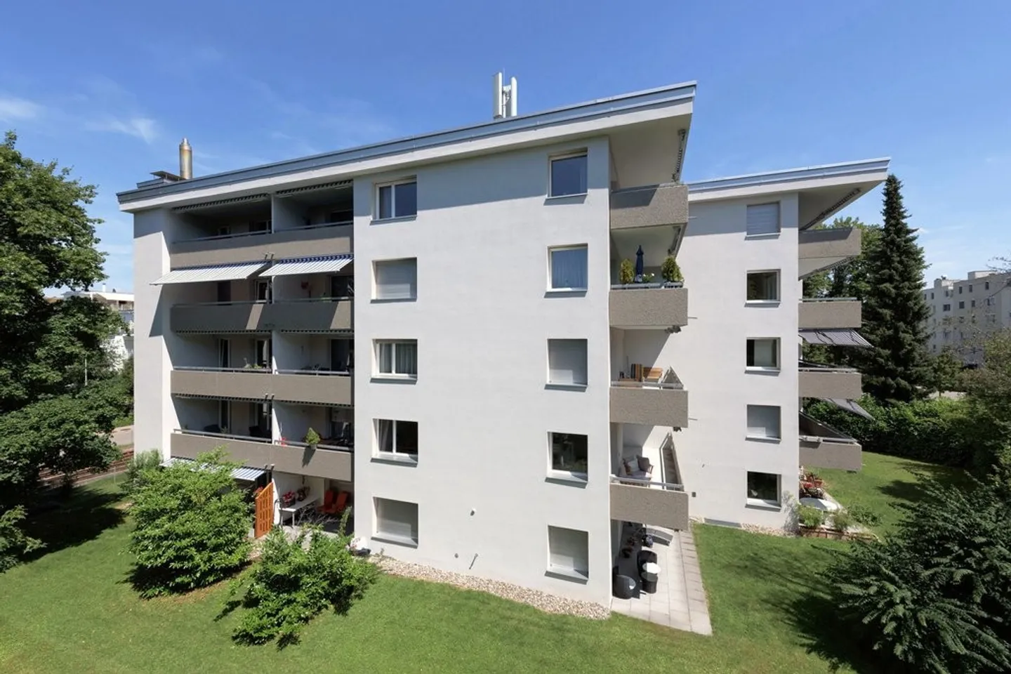Single apartment in the center of Zumikon - Photo 1 of 7
