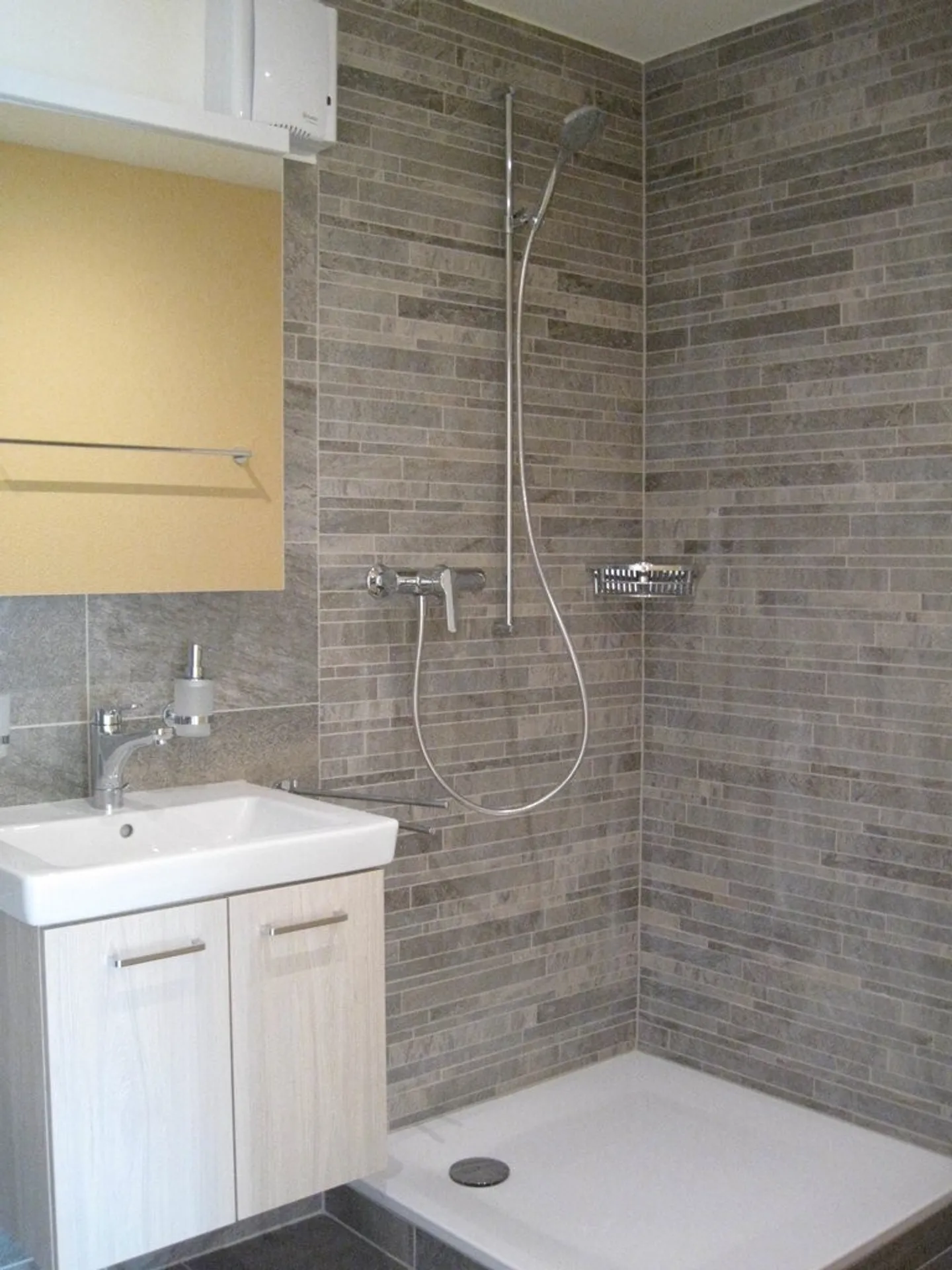 Living happiness for singles - Photo 5 of 6