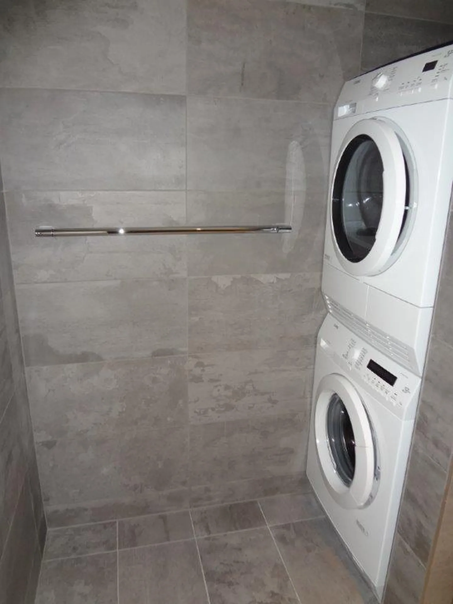 Modern Apartment in Rex-Max - Photo 8 of 11