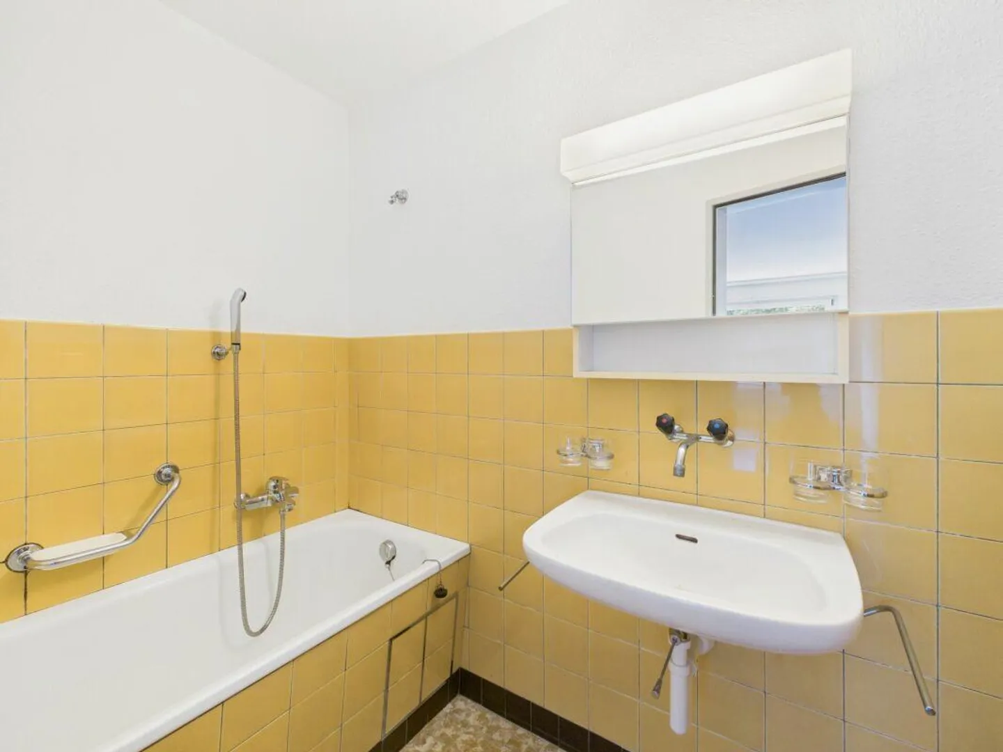 Geräumige 3.5-Zimmerwohnung mit Balkon in Lichtensteig - Foto 9 von 11