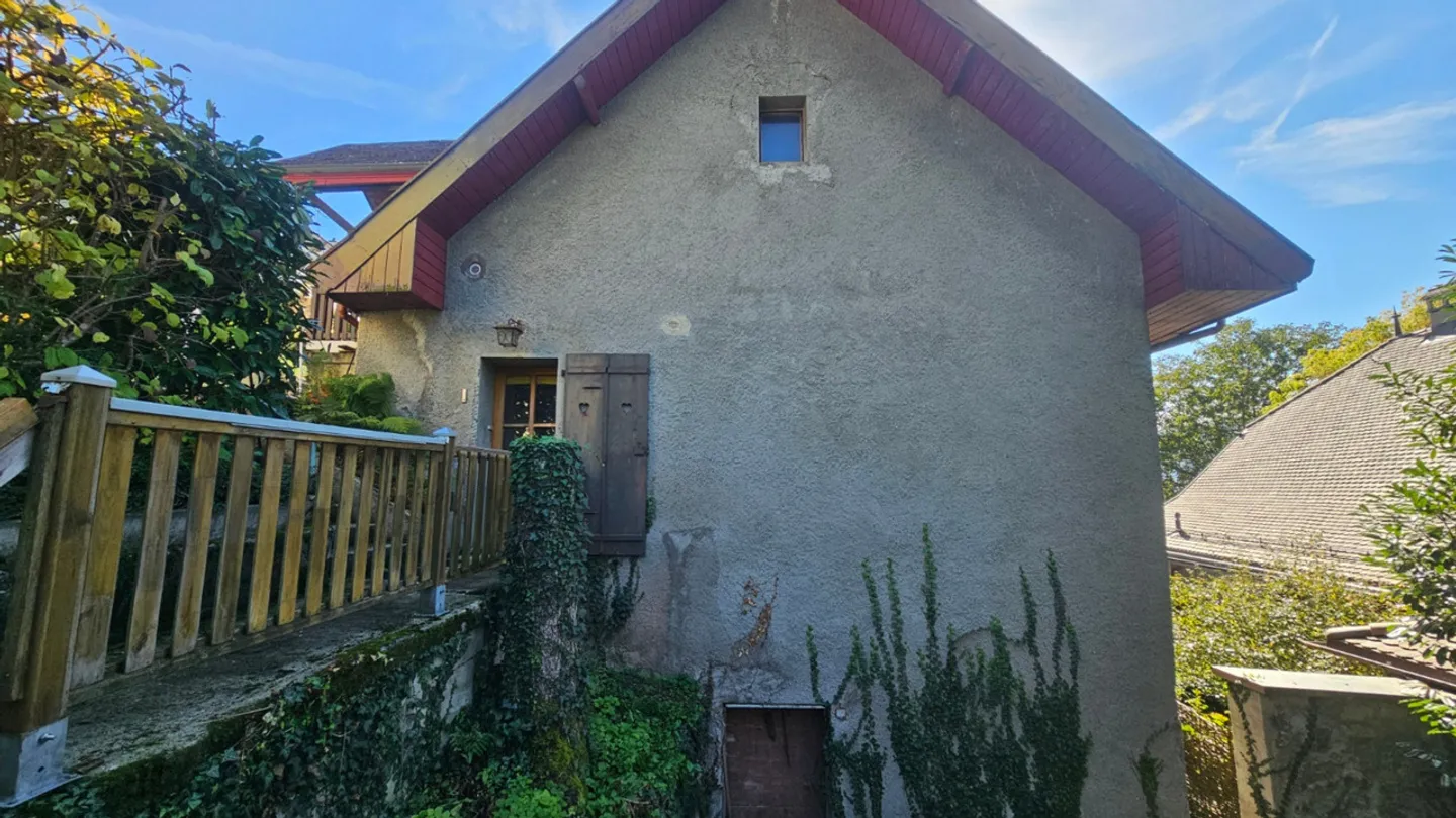 Maison à rénover - Photo 3 sur 13