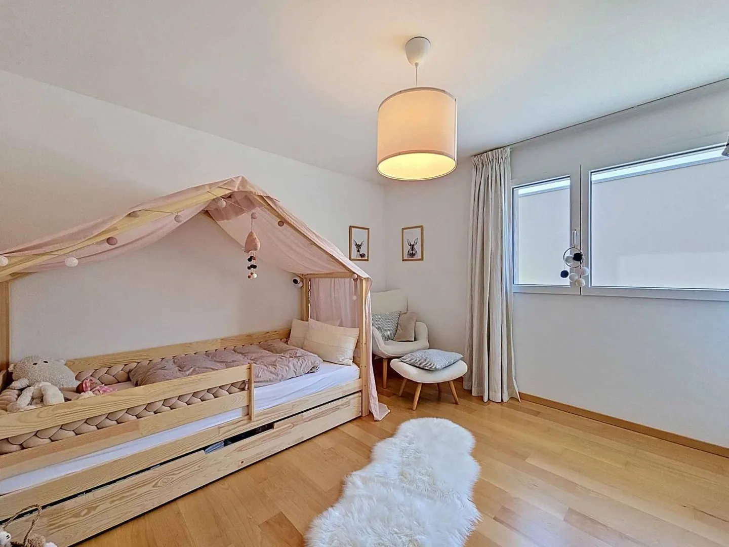 Charming Family Home in Payerne - Photo 9 of 12