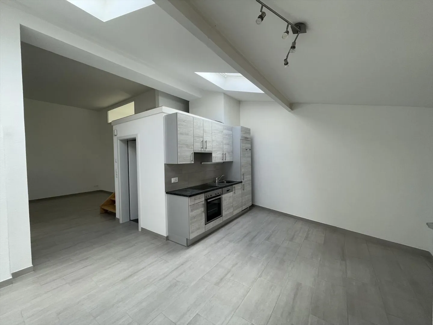 Appartement 2.5 pièces - Photo 2 sur 8