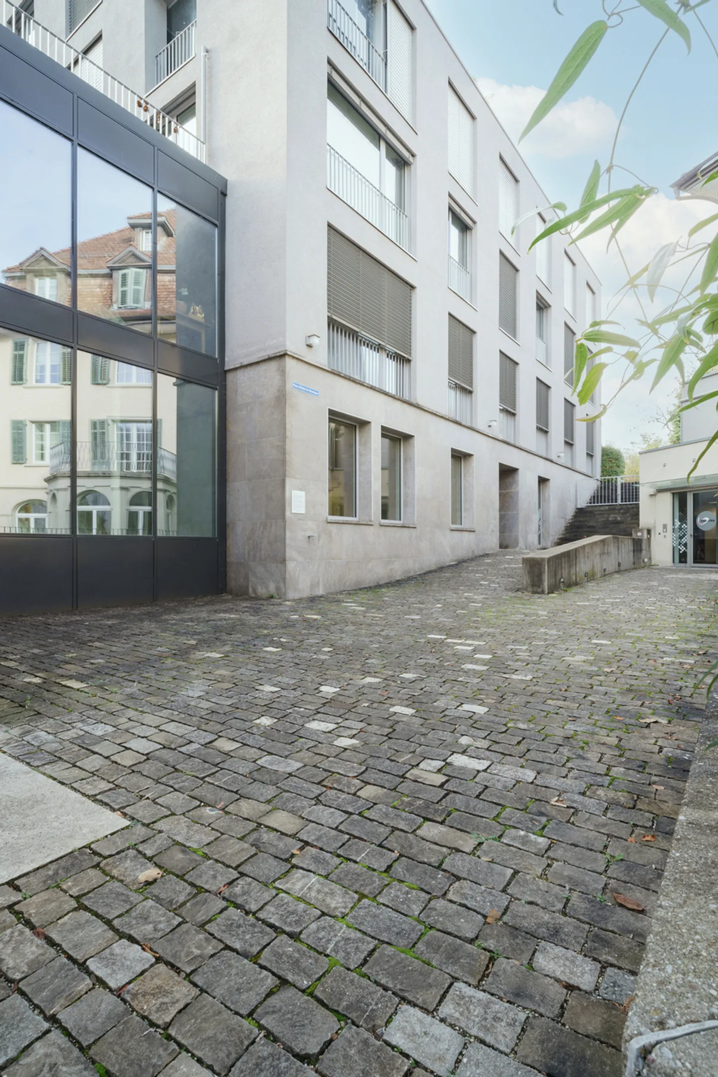 Commercial for rent - Photo 1 of 18