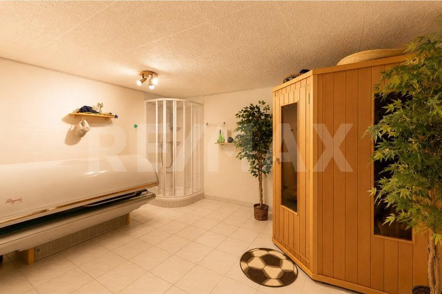 Confort de vie, intimité et vue panoramique | Salle de loisirs | Sauna | rénové - Photo 8 sur 13