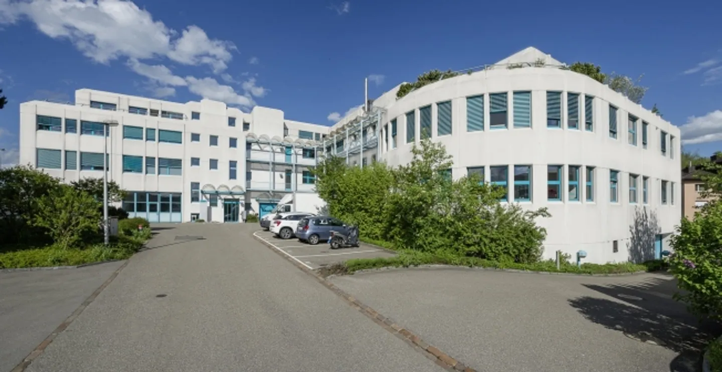 Place de parking à Fehraltorf - Photo 1 sur 1