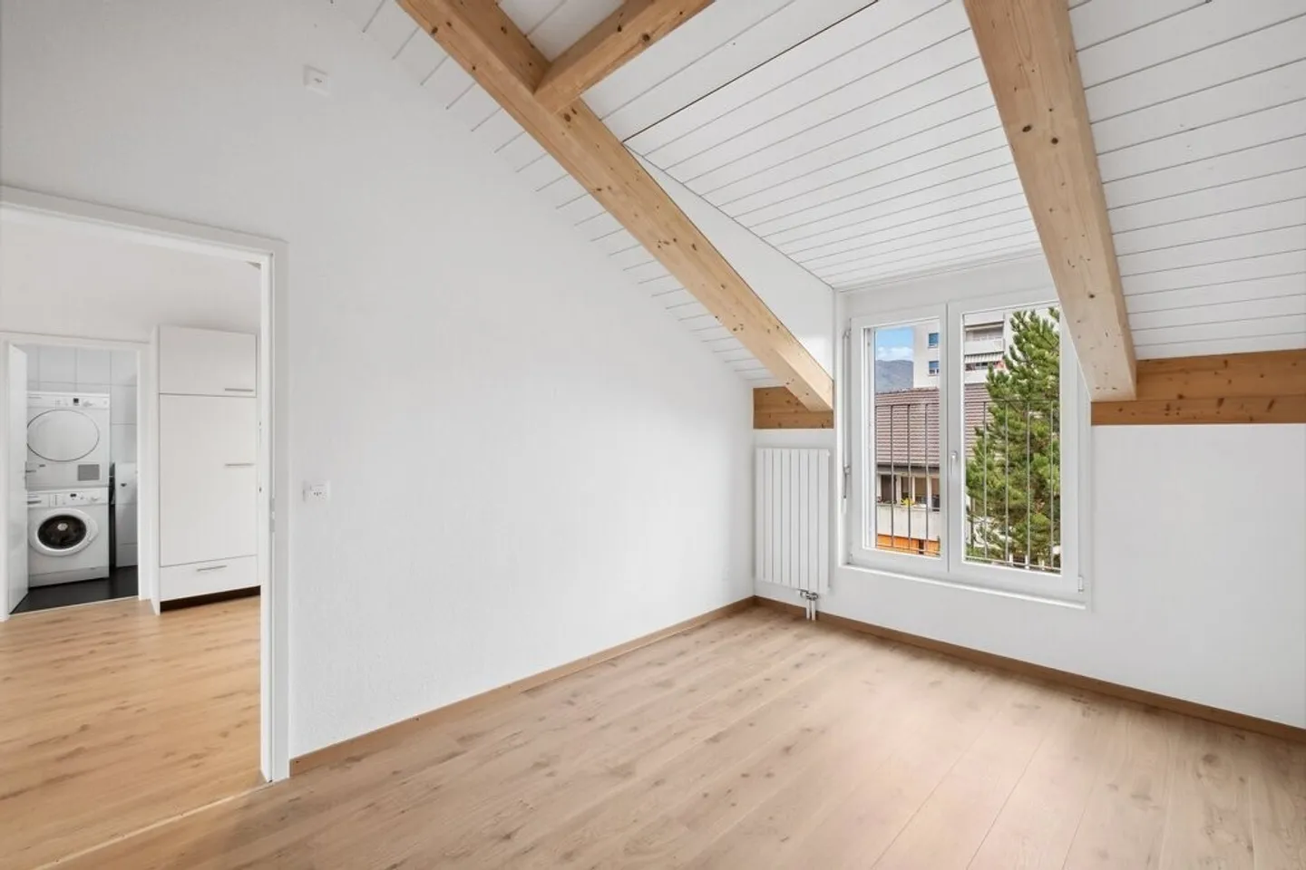 Unique penthouse apartment with a lot of charm - Photo 4 of 6