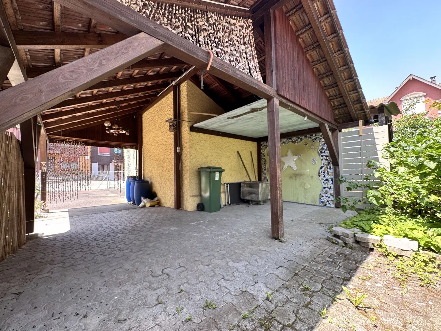 Renovated two-family house with 3.8% gross yield in a quiet location - Photo 6 of 10
