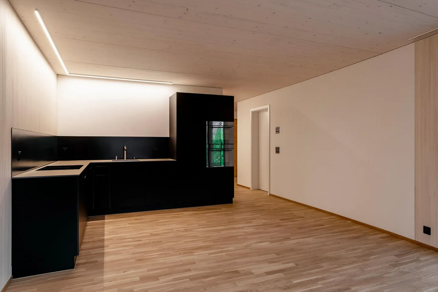 Appartamento 2,5 locali con area giardino direttamente al Tobelbach - Foto 2 di 10
