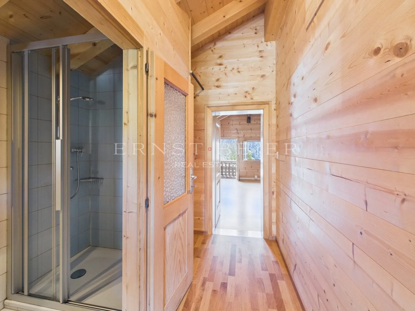 Beautiful chalet with attached barn and panoramic view - peaceful environment - Photo 2 of 13