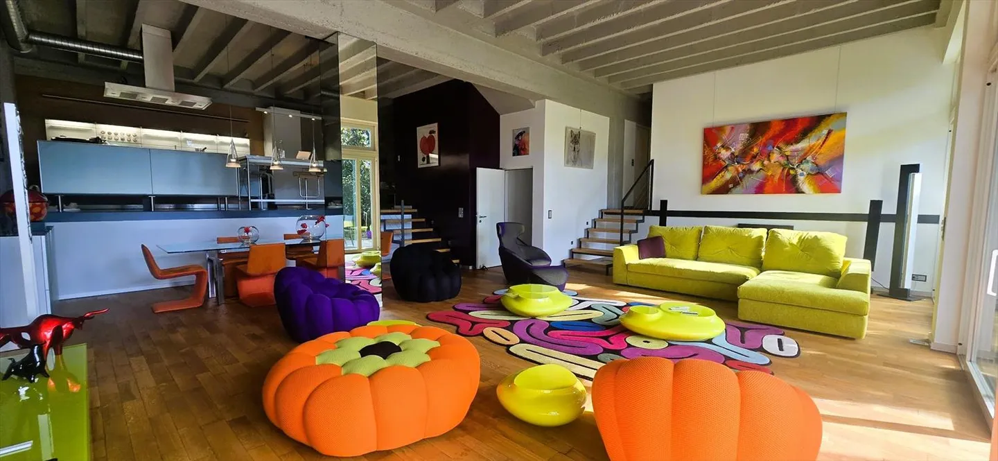 Unique Apartment/Loft with 5.5 Rooms and 258 m2 in Uvrier - Photo 1 of 13