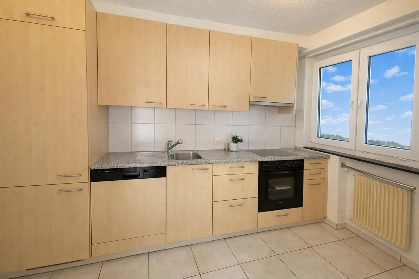 Attico ben curato con balcone - Foto 1 di 7