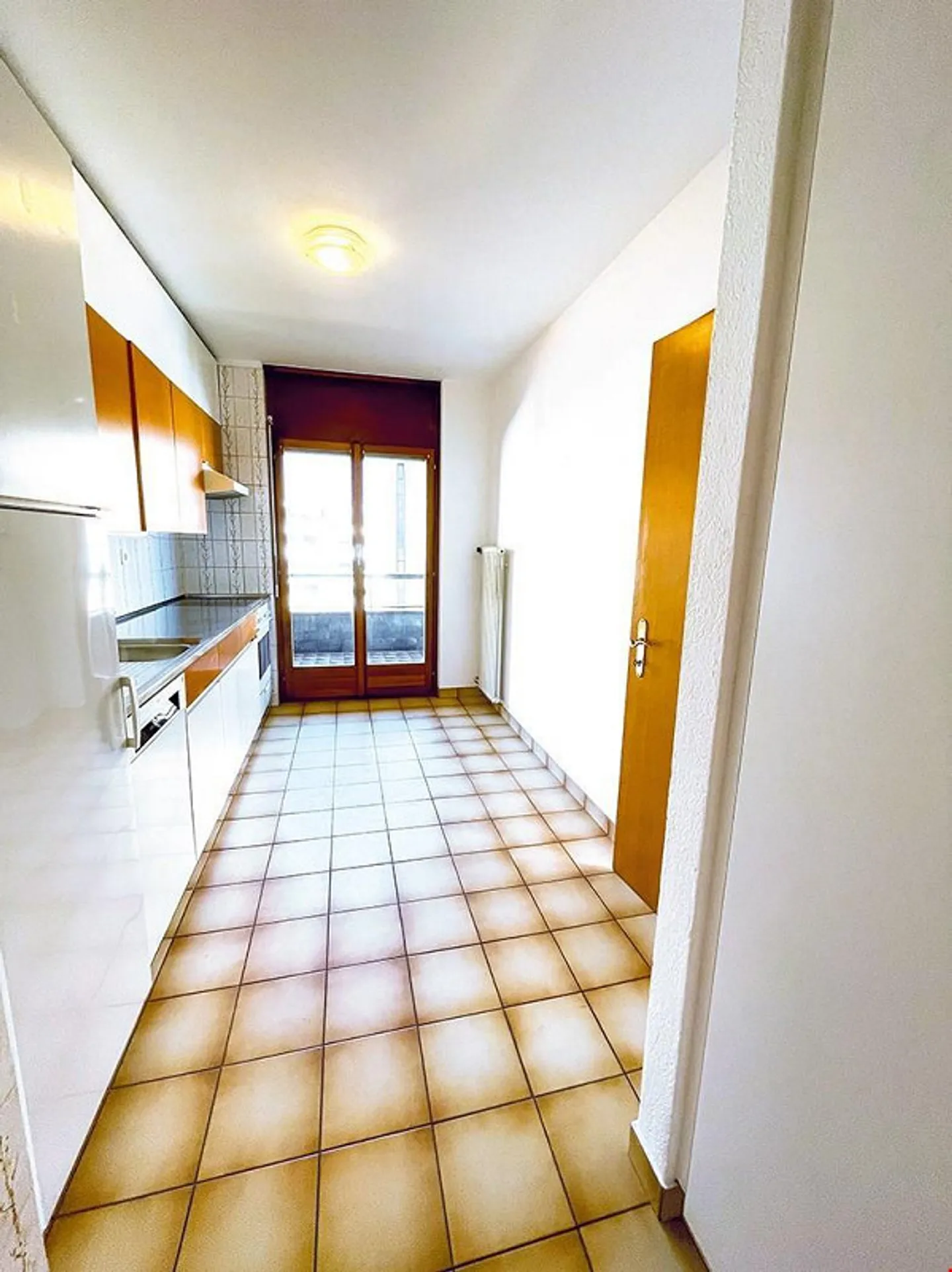À deux pas du lac, grand appartement 4.5 pièces très ensoleillé - Photo 7 sur 13