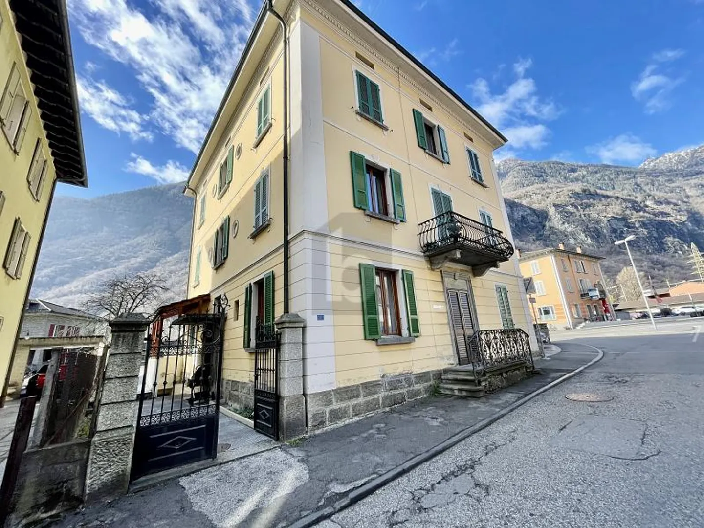 Charming Multi-Family Home in Bodio - Photo 1 of 6