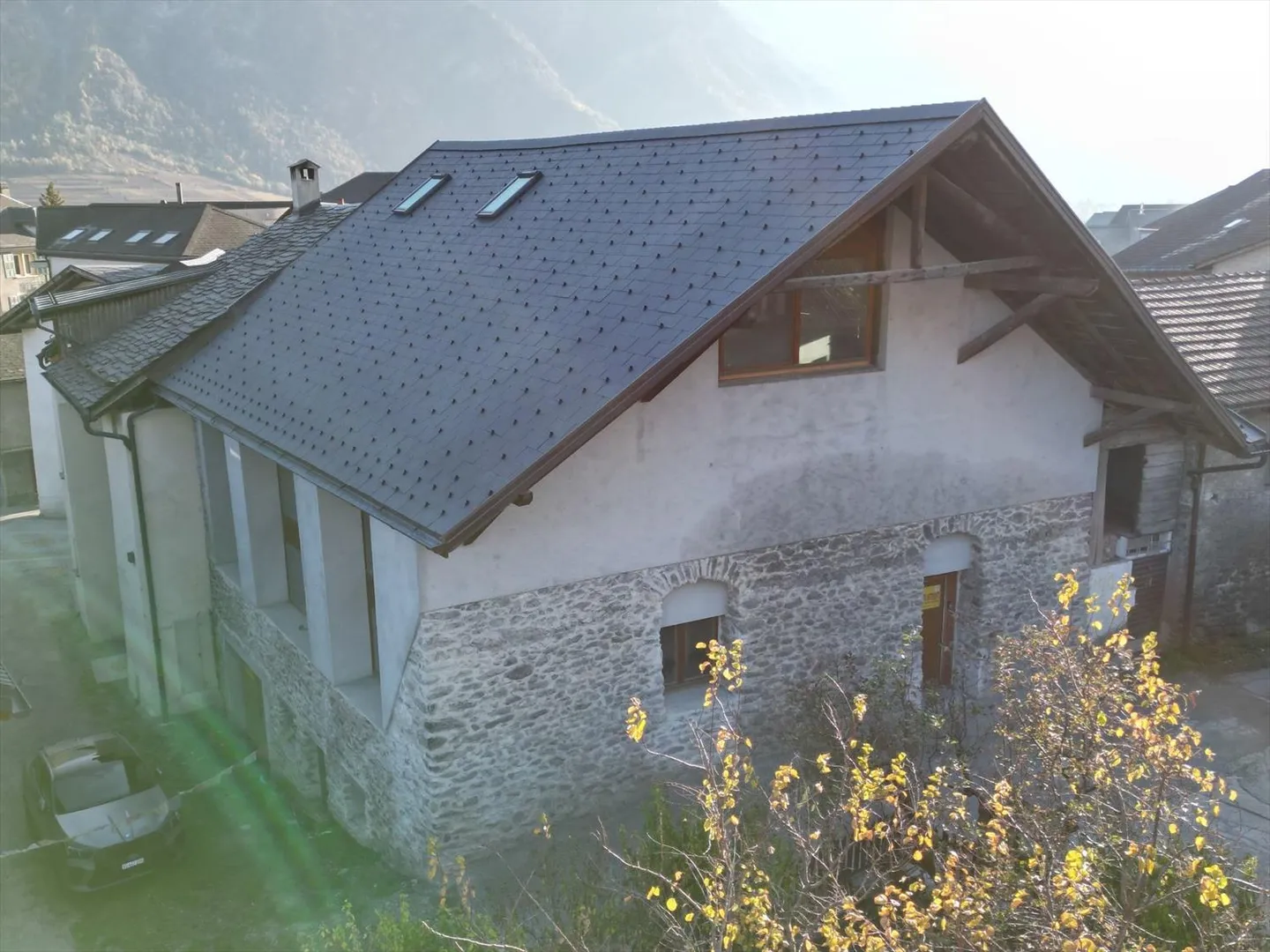 Village house 7.5 rooms in Saint-Pierre-de-Clages of 237 m2 - Photo 1 of 9