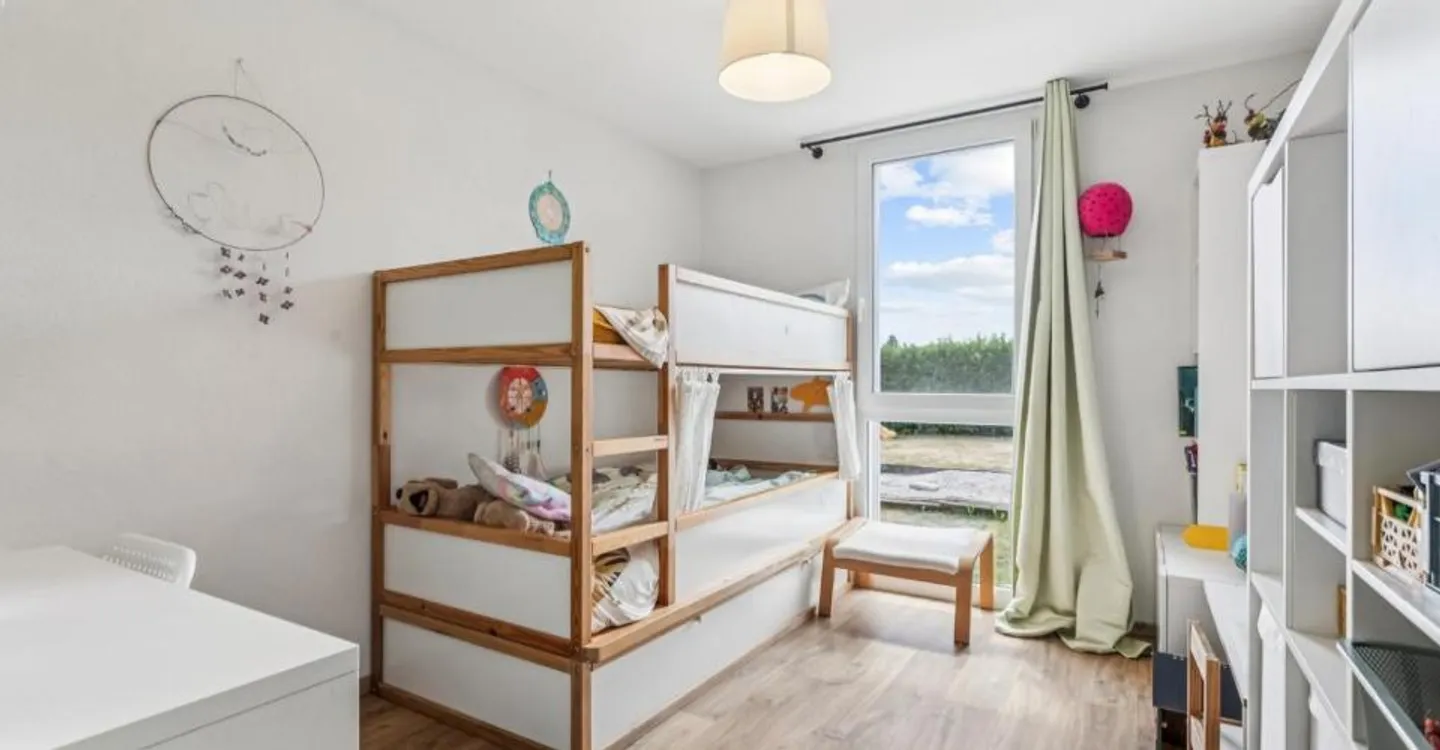 Appartement spacieux avec jardin - Photo 9 sur 12