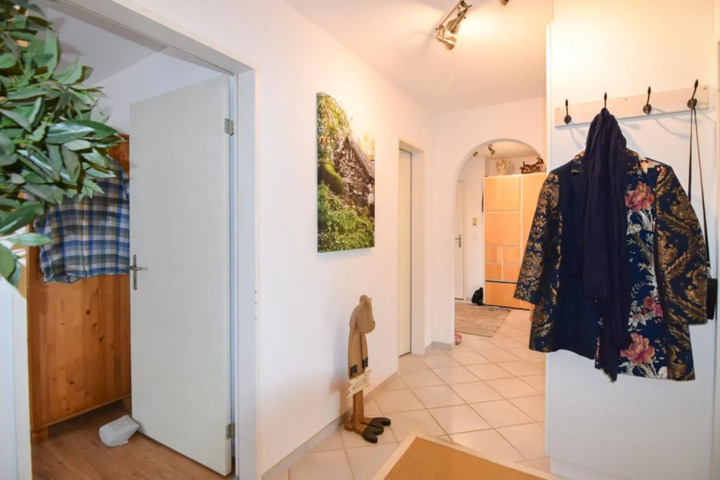 Warmherzige 4.5-Zimmer-Wohnung mit Cheminée und grossem Balkon - Foto 10 von 13