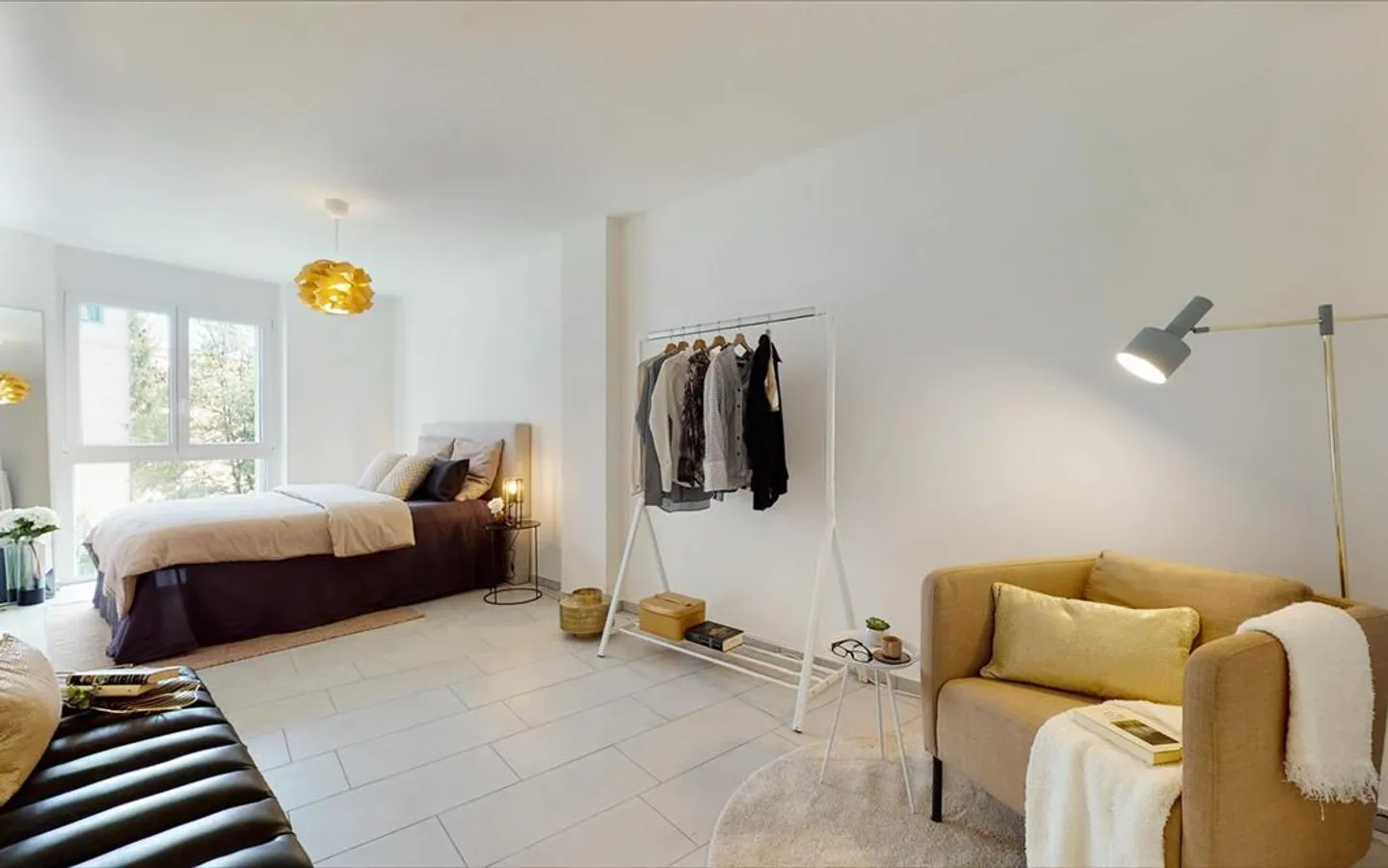 Appartamento spazioso con giardino - Foto 6 di 11