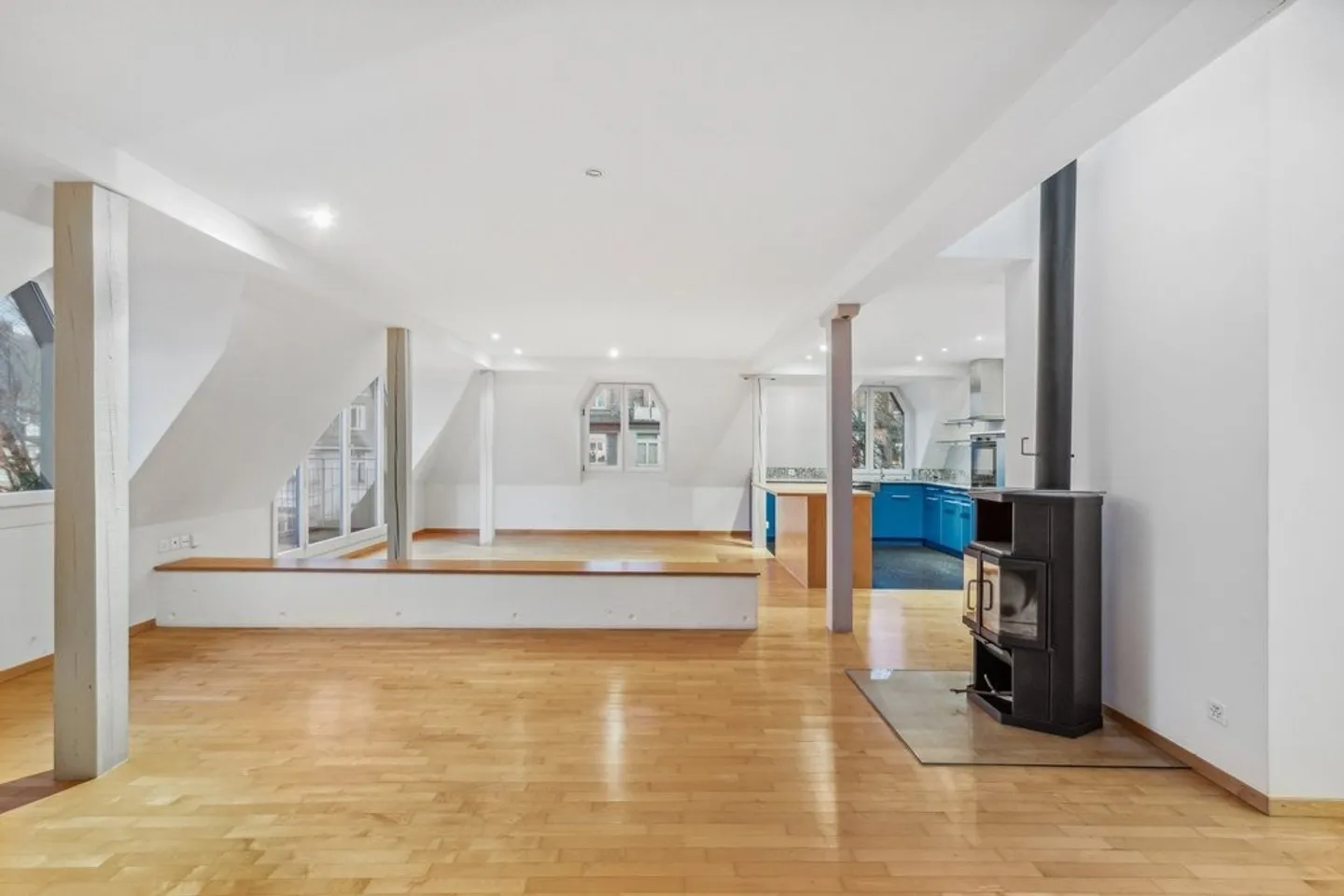 Charmant appartement de 3,5 pièces avec grande terrasse - Photo 3 sur 10