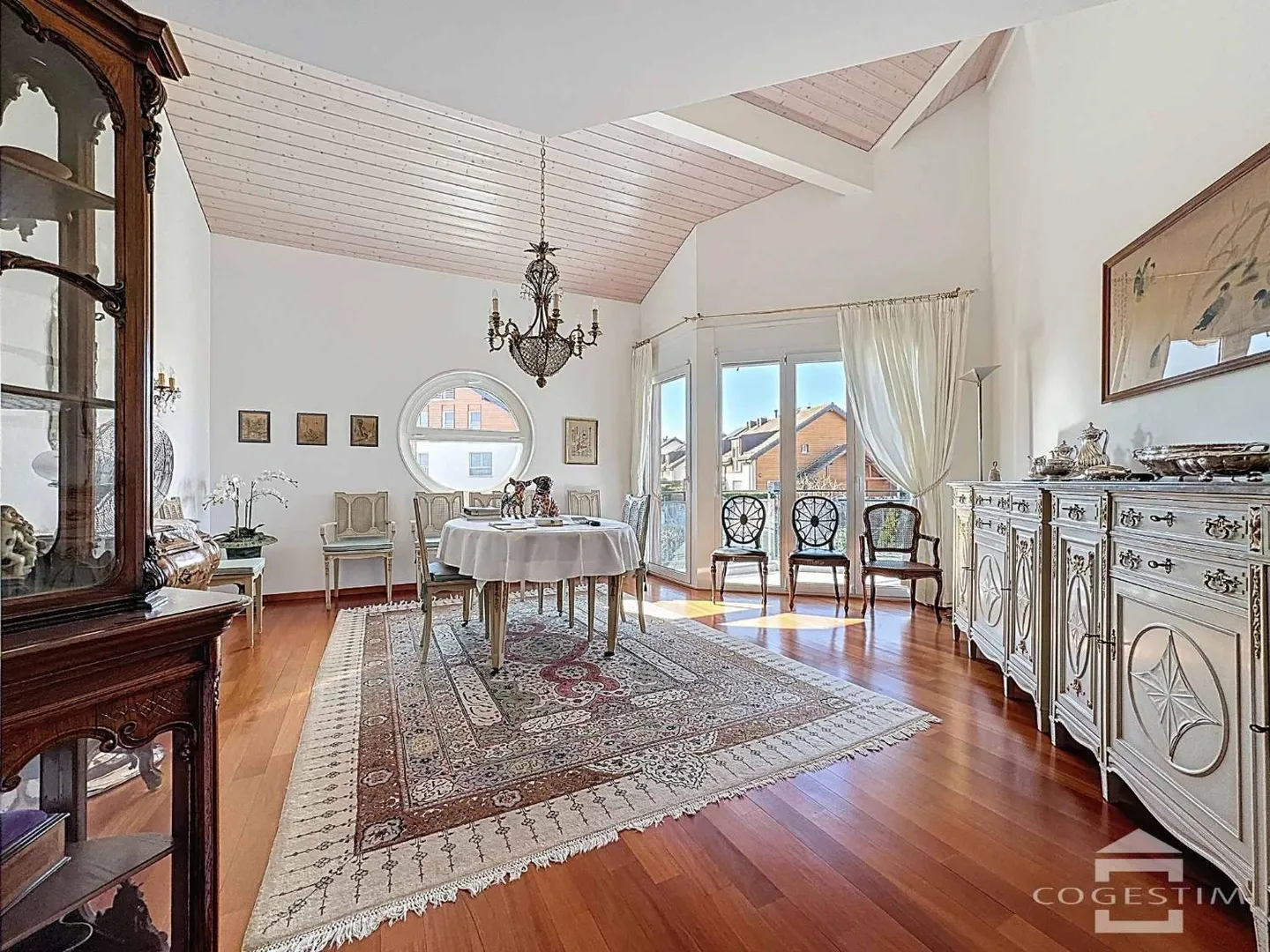Magnifique duplex en attique avec 6.5 pièces - Photo 4 sur 13