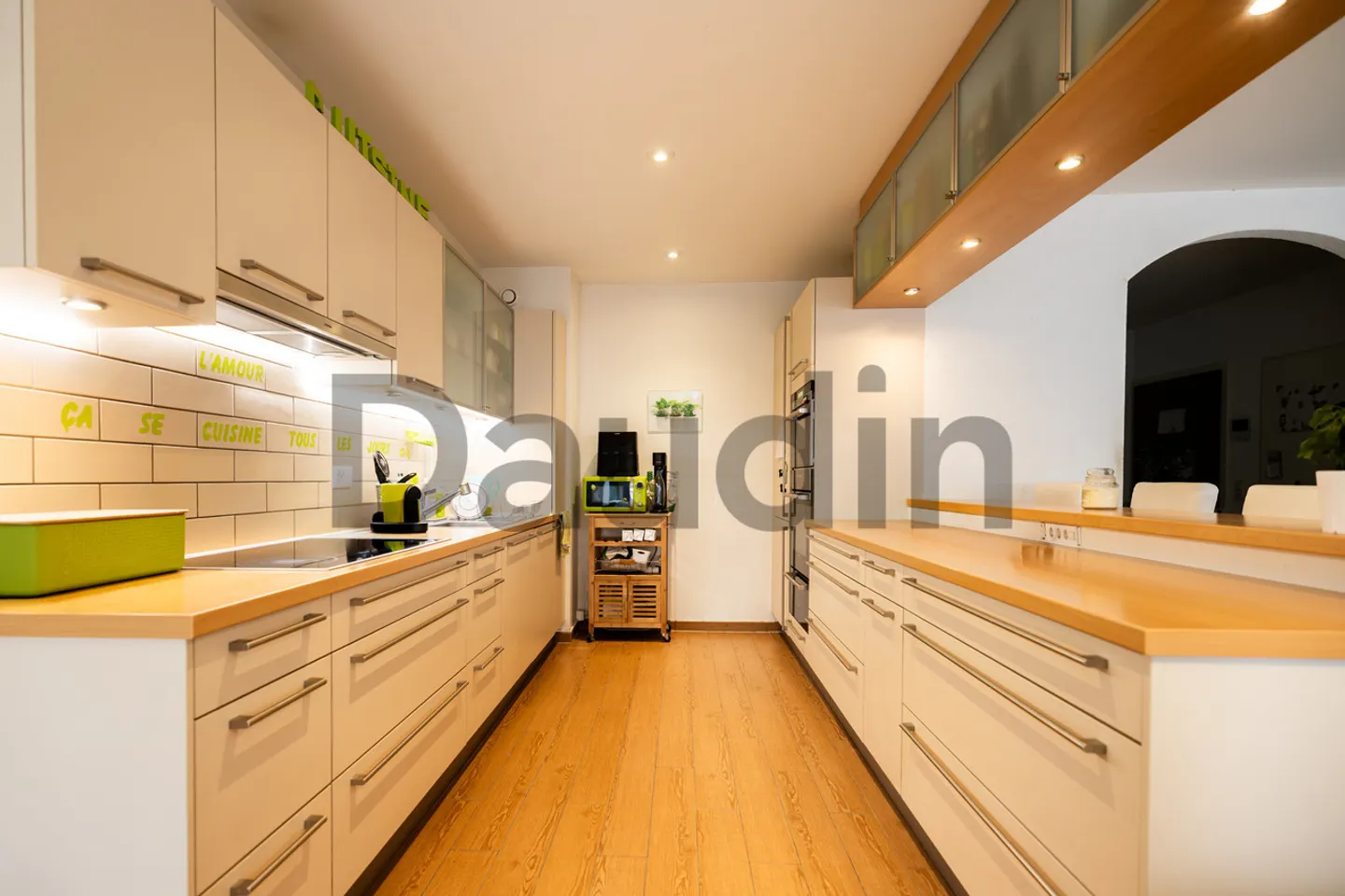 5-room apartment with terrace - Photo 3 of 8