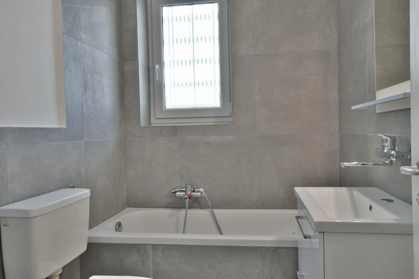 Zu vermieten 3.5 Zimmer teilweise renoviert - Foto 4 von 6