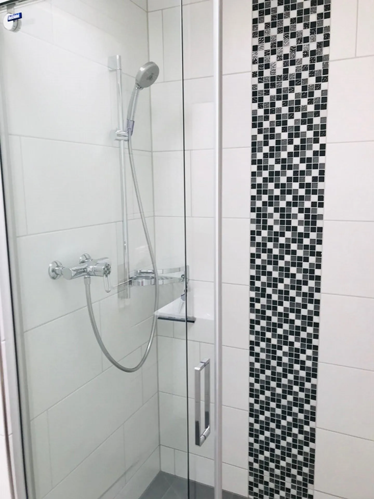 Appartement moderne lumineux de 3,5 pièces avec un haut niveau de finition - Photo 9 sur 12