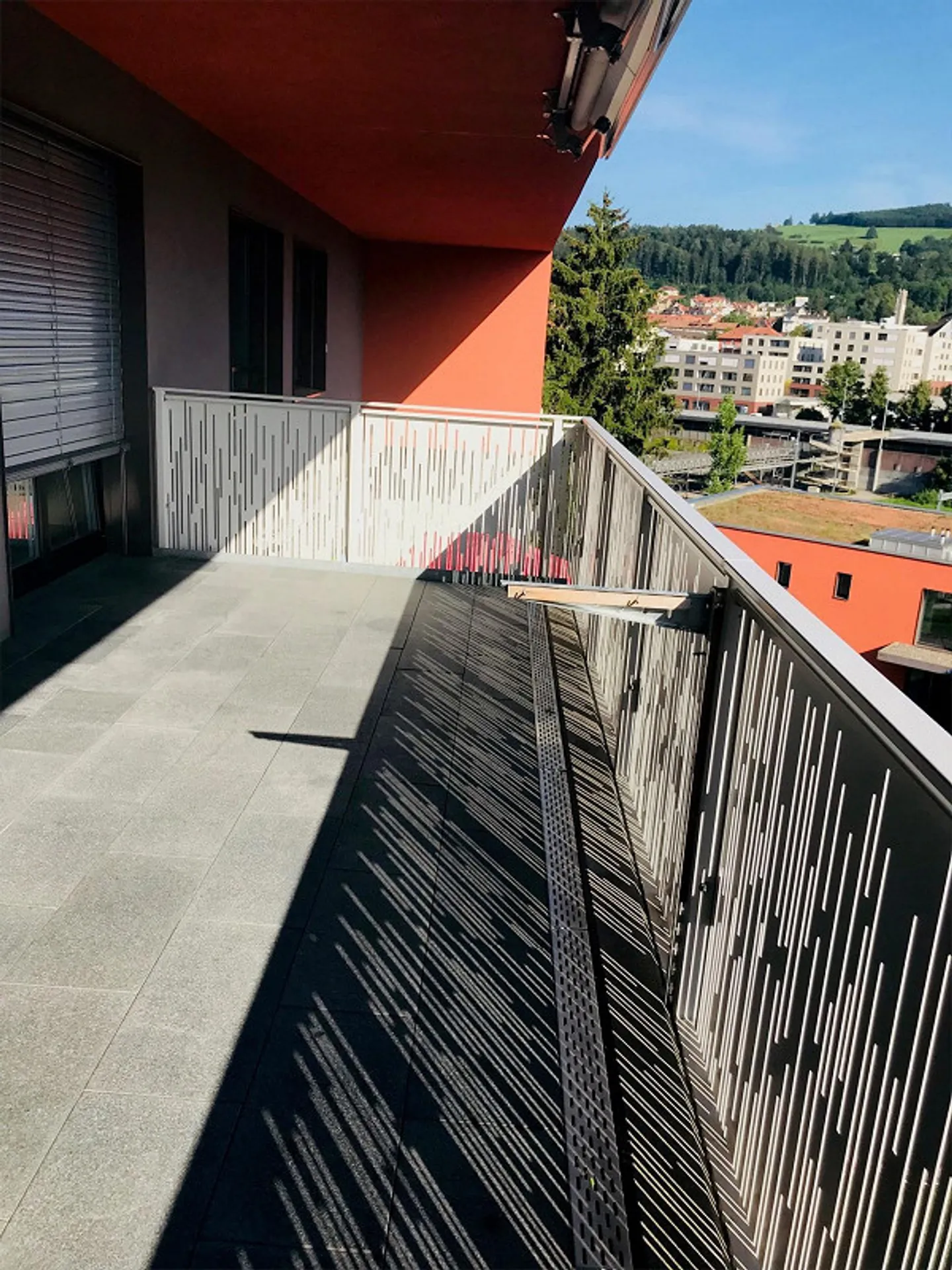 Appartement moderne lumineux de 3,5 pièces avec un haut niveau de finition - Photo 10 sur 12